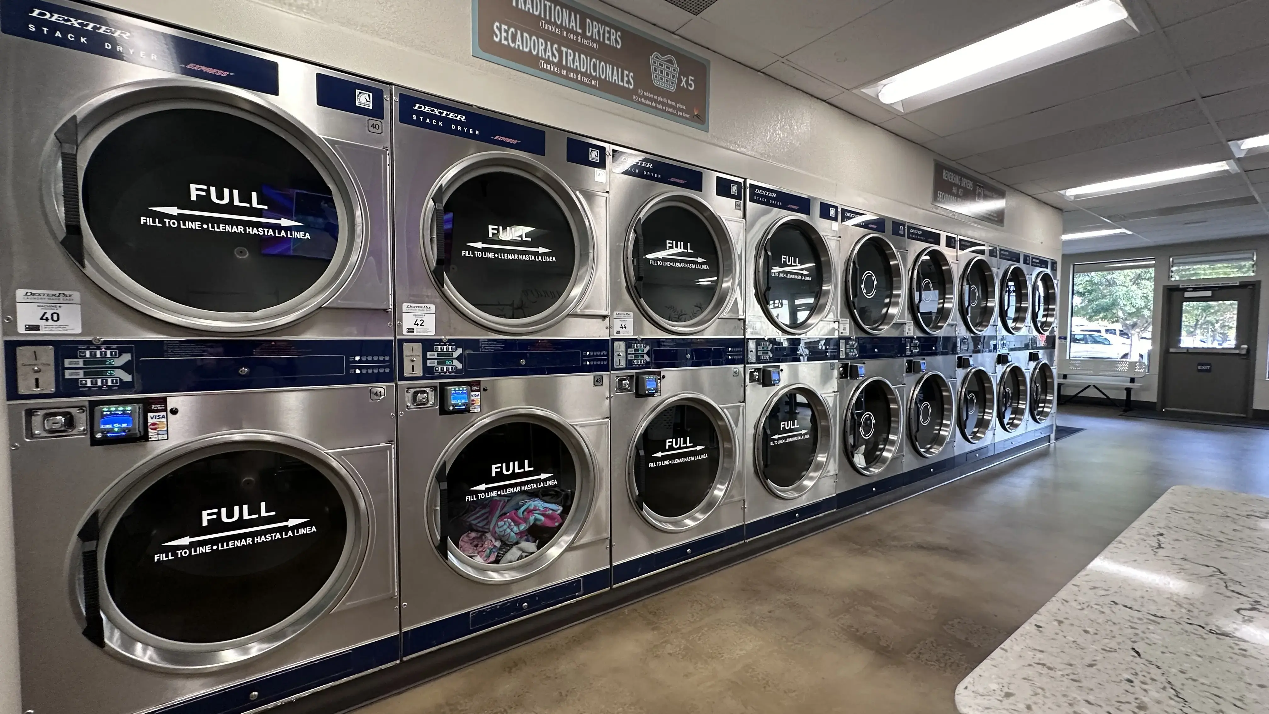 Paradise Laundry - Citrus Heights thumbnail 3