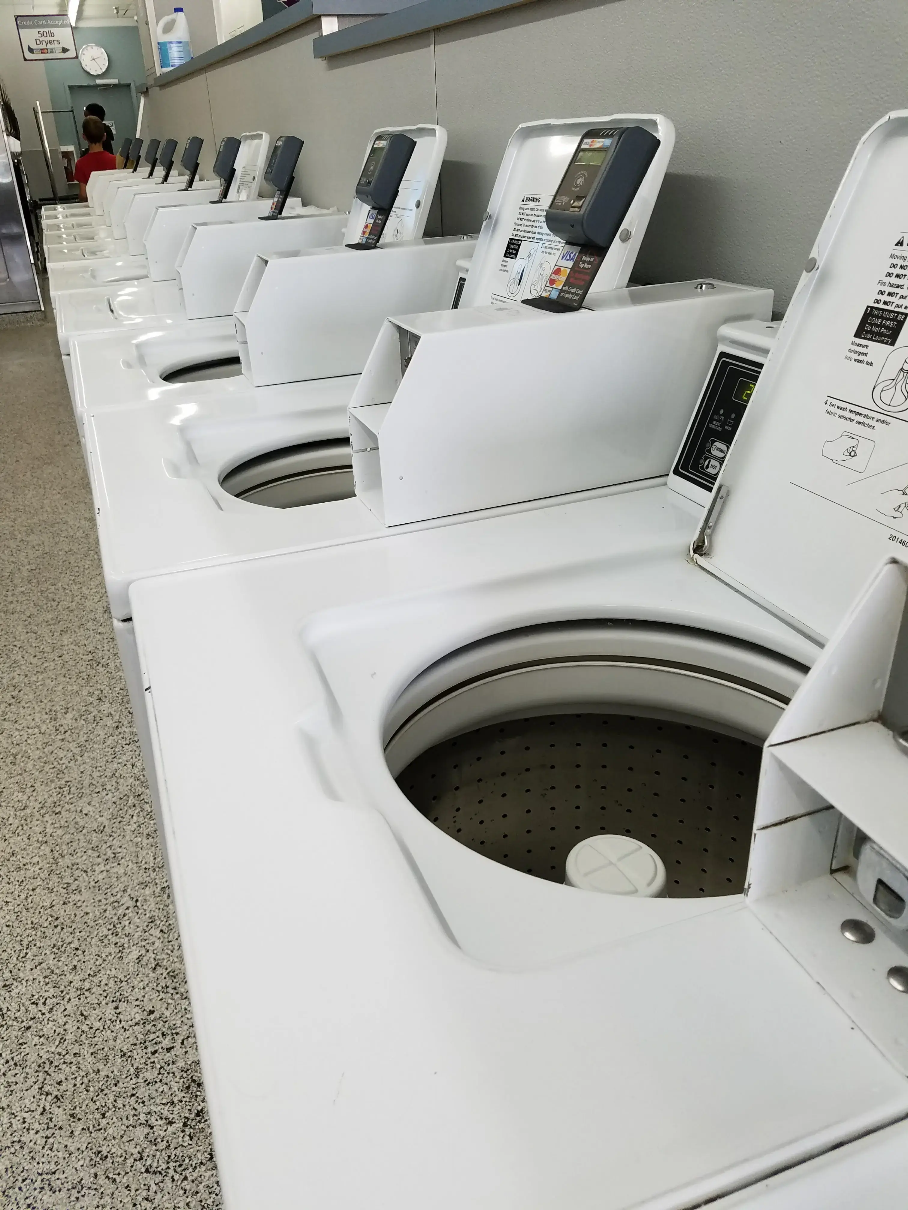 Paradise Laundry - Citrus Heights thumbnail 17