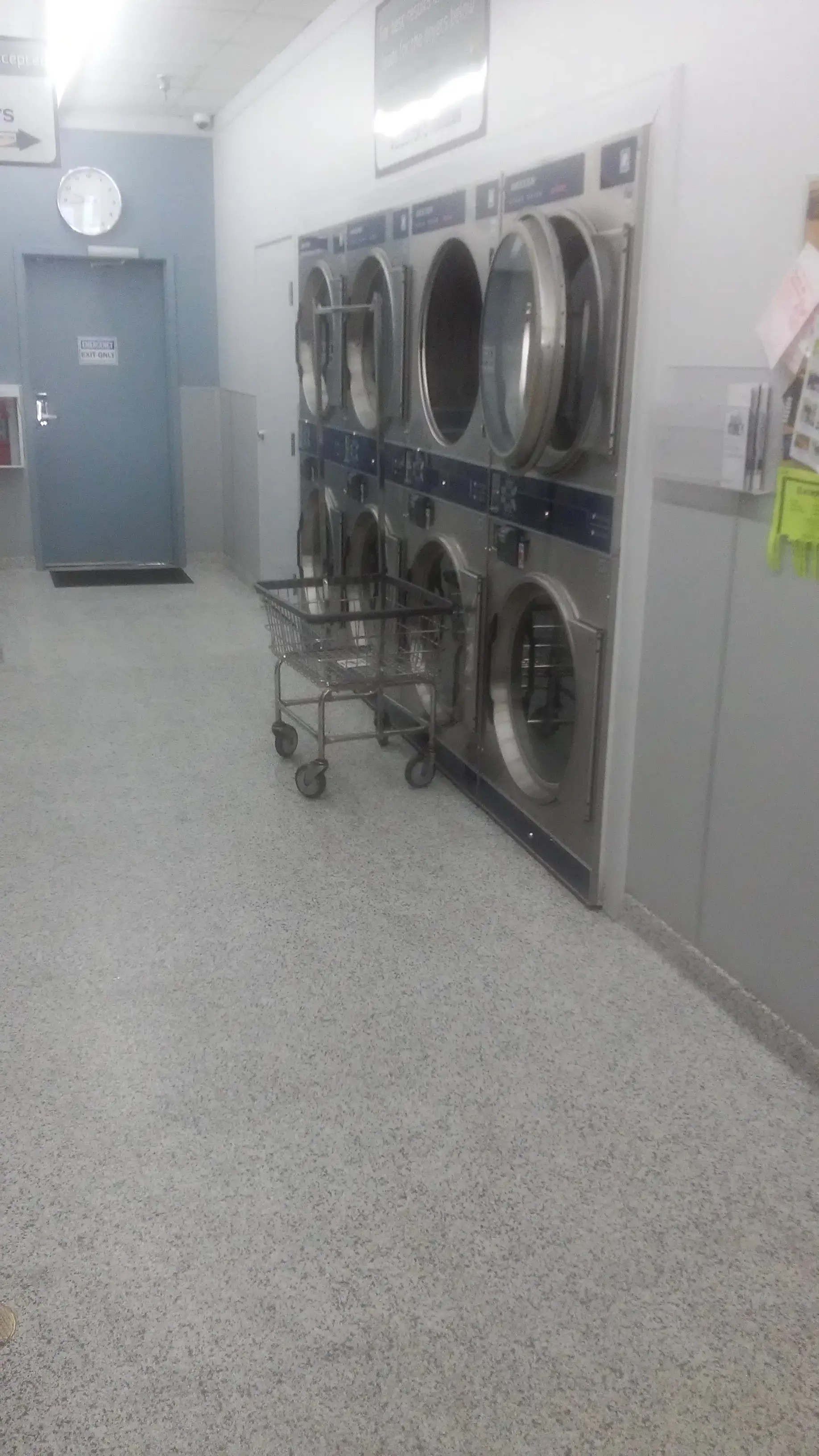 Paradise Laundry - Citrus Heights thumbnail 18