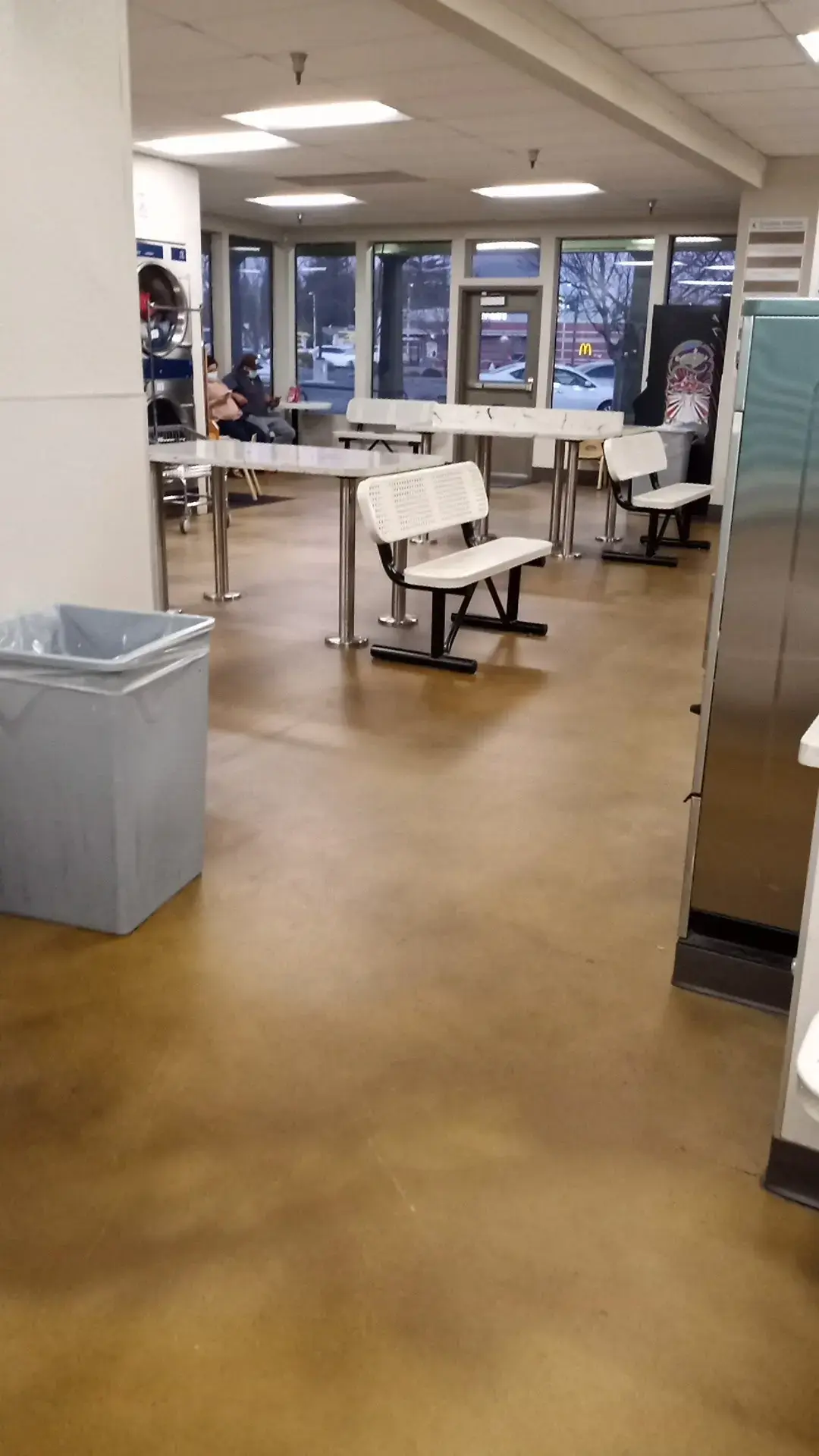 Paradise Laundry - Citrus Heights thumbnail 7