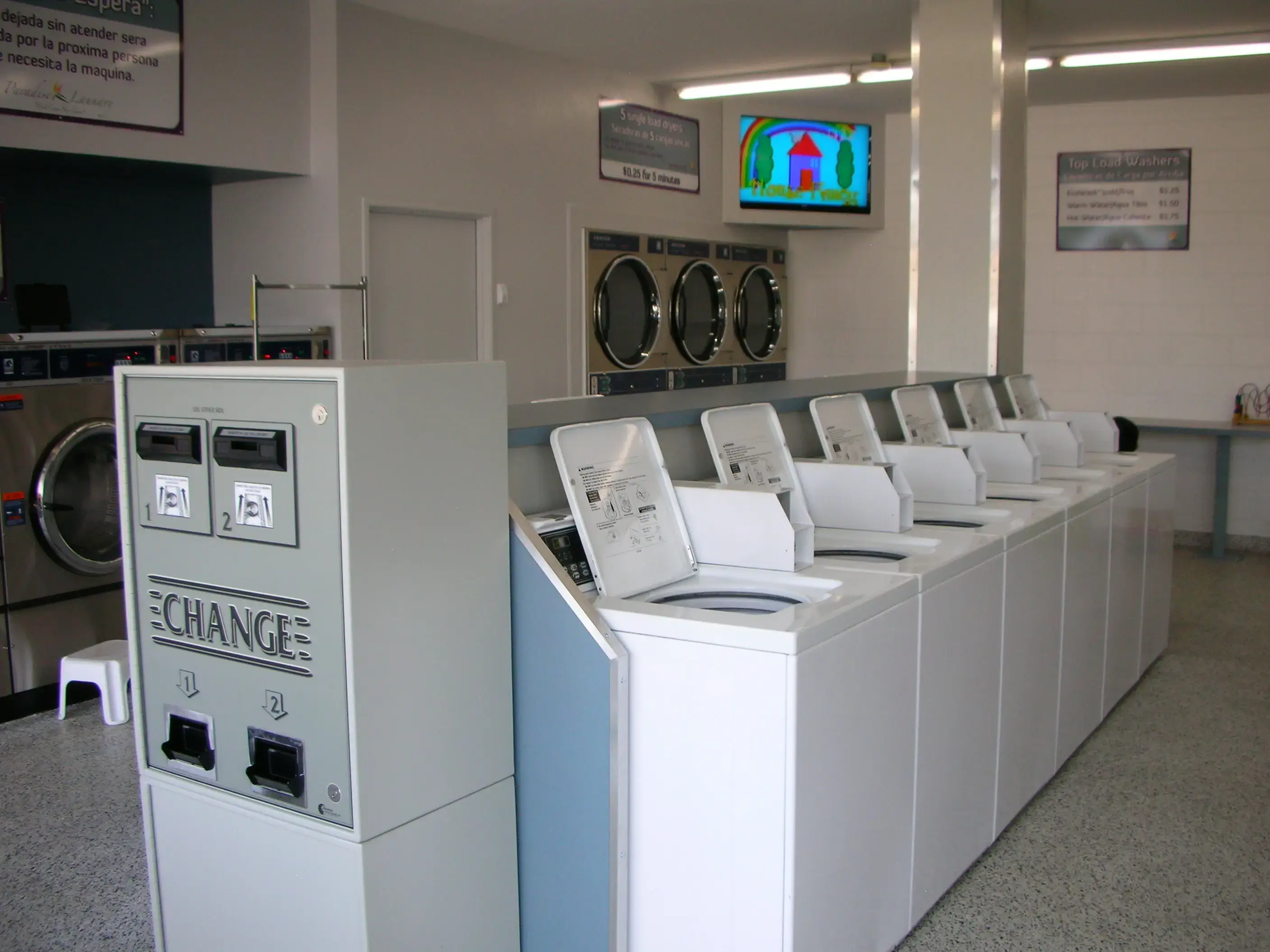 Paradise Laundry - Roseville - Image 18