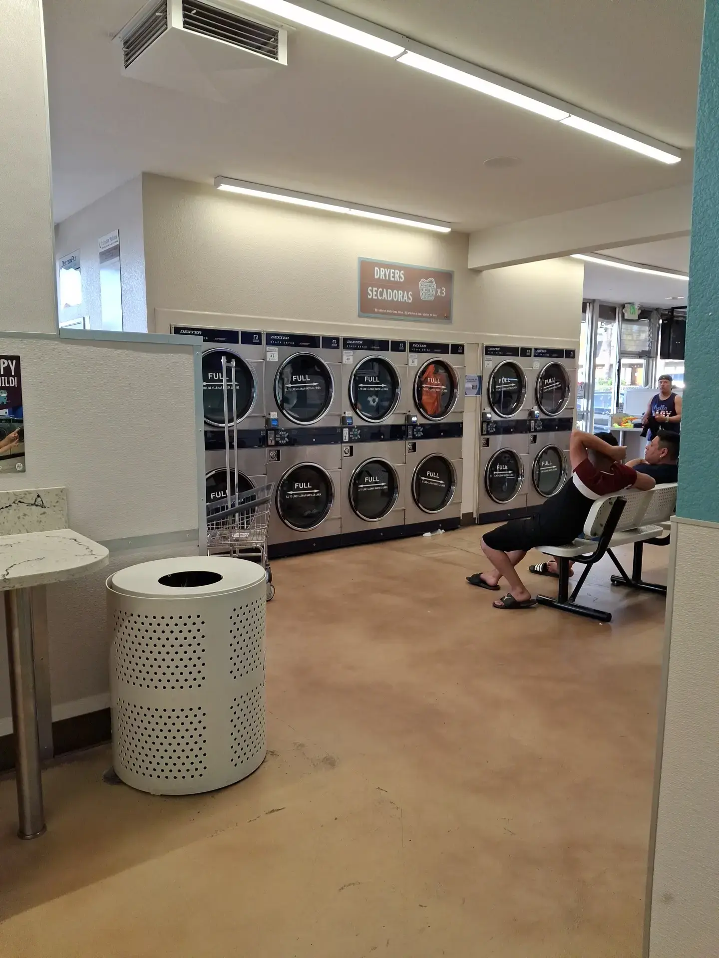 Paradise Laundry - Roseville - Image 14