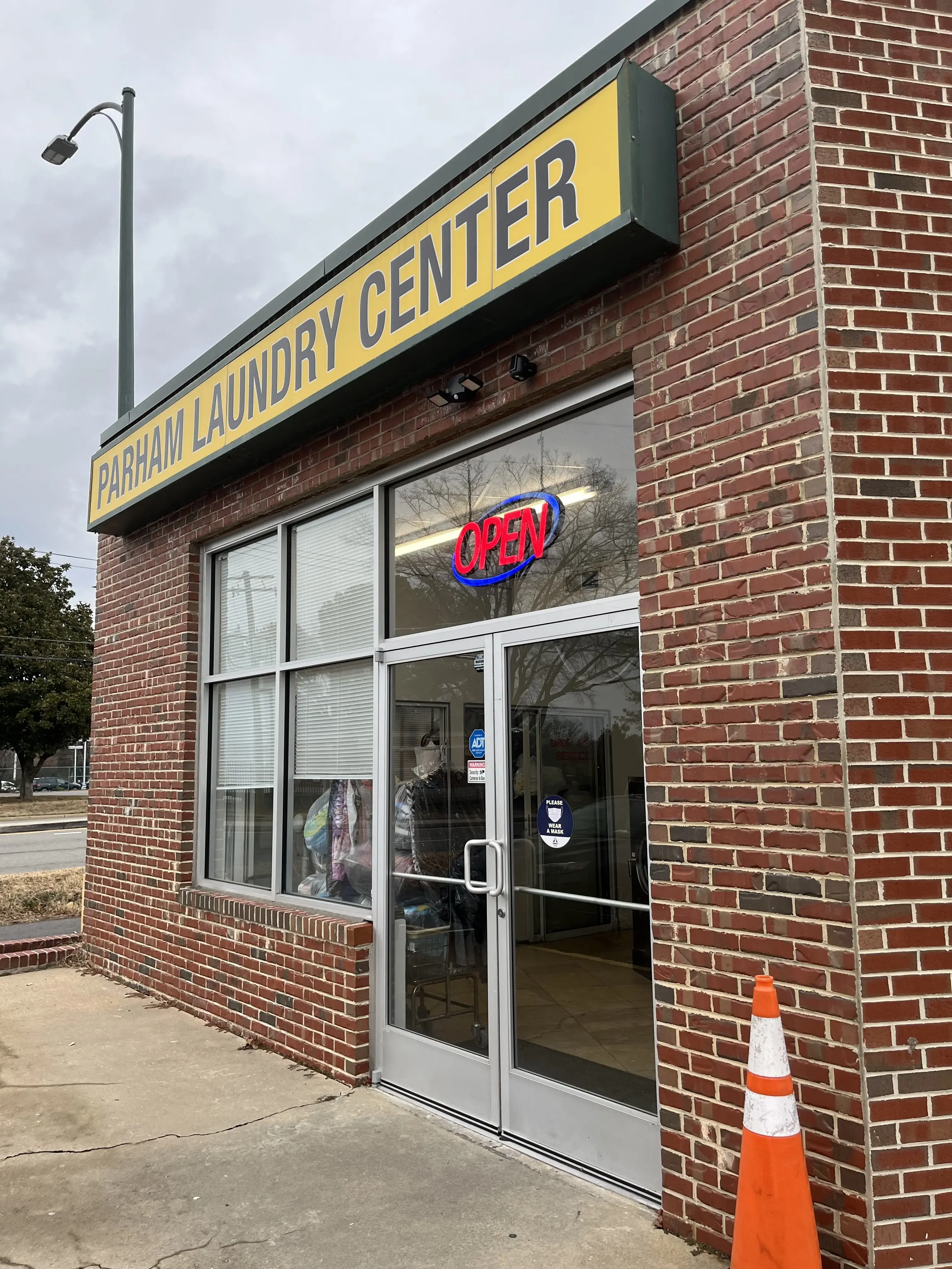 Parham Laundromat thumbnail 6