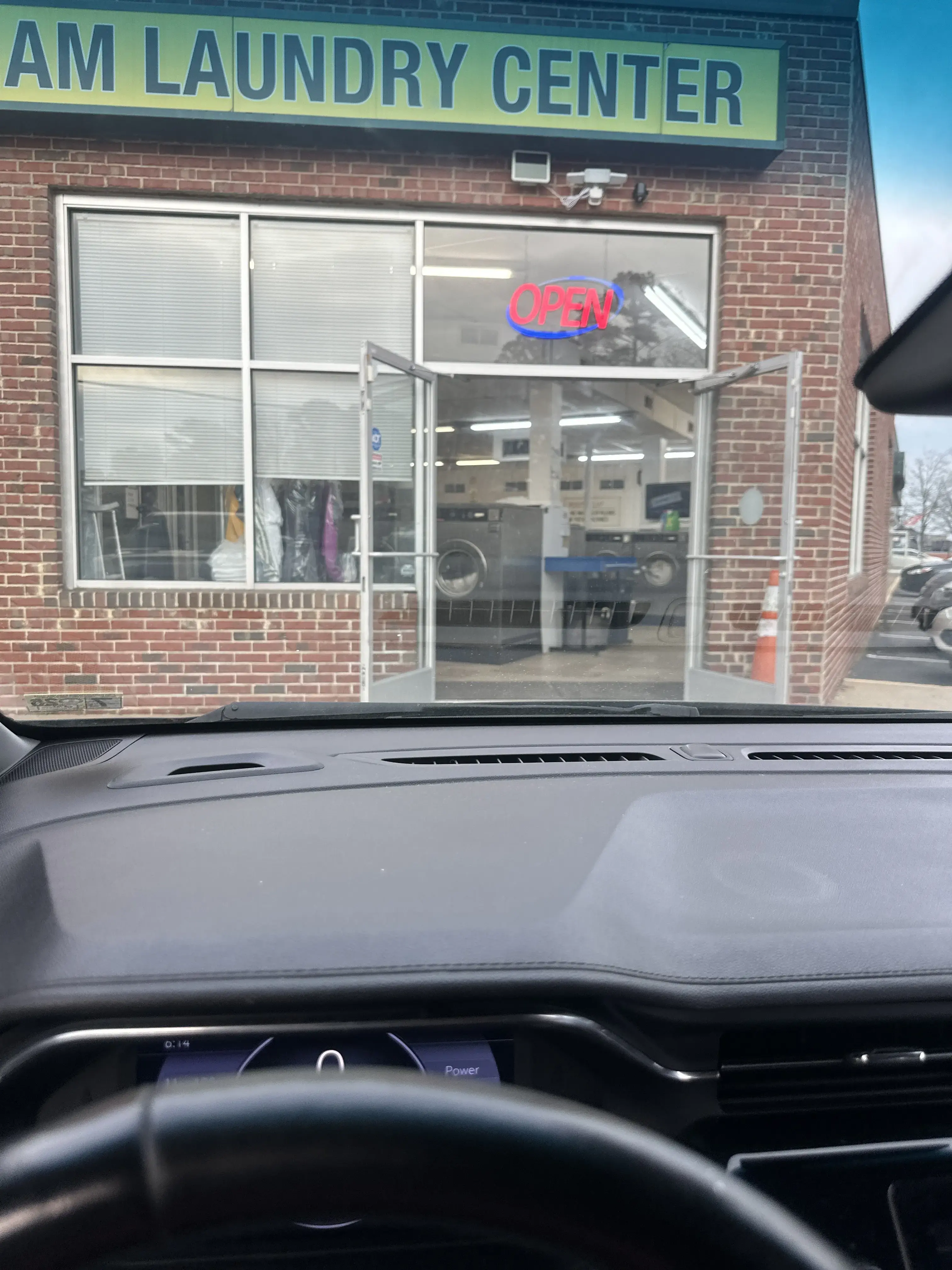 Parham Laundromat thumbnail 5