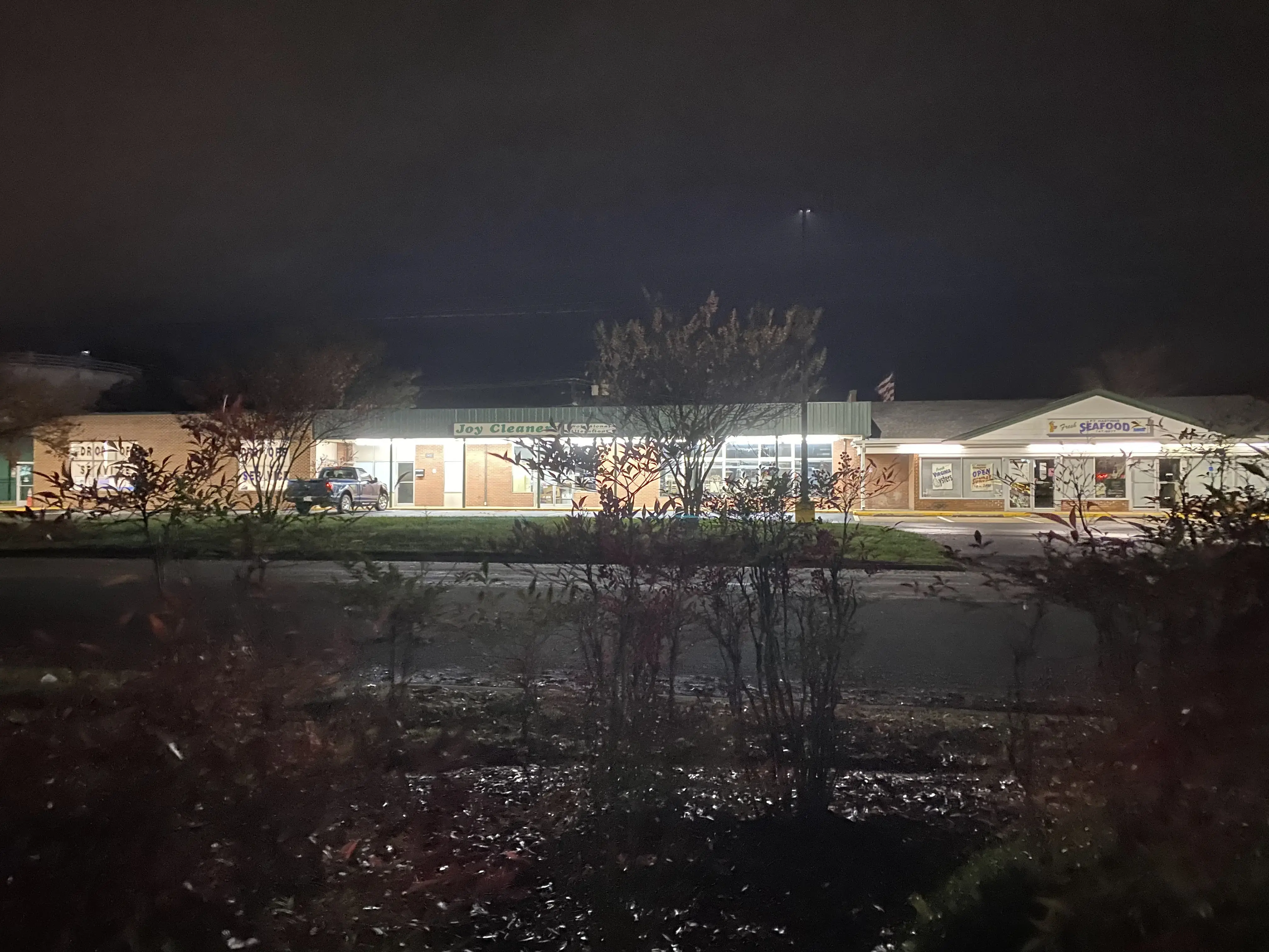 Parham Laundromat thumbnail 3