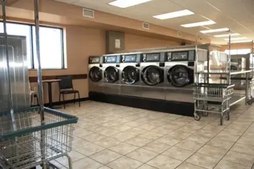 Park Avenue Laundry - Image 14