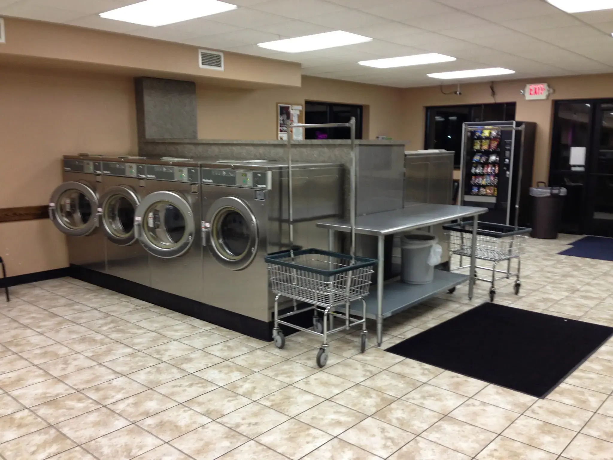 Park Avenue Laundry thumbnail 15