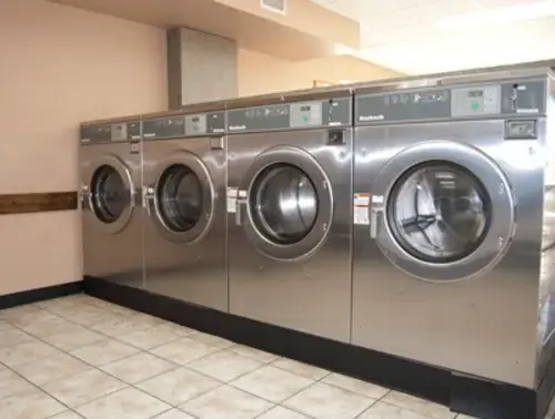 Park Avenue Laundry thumbnail 10