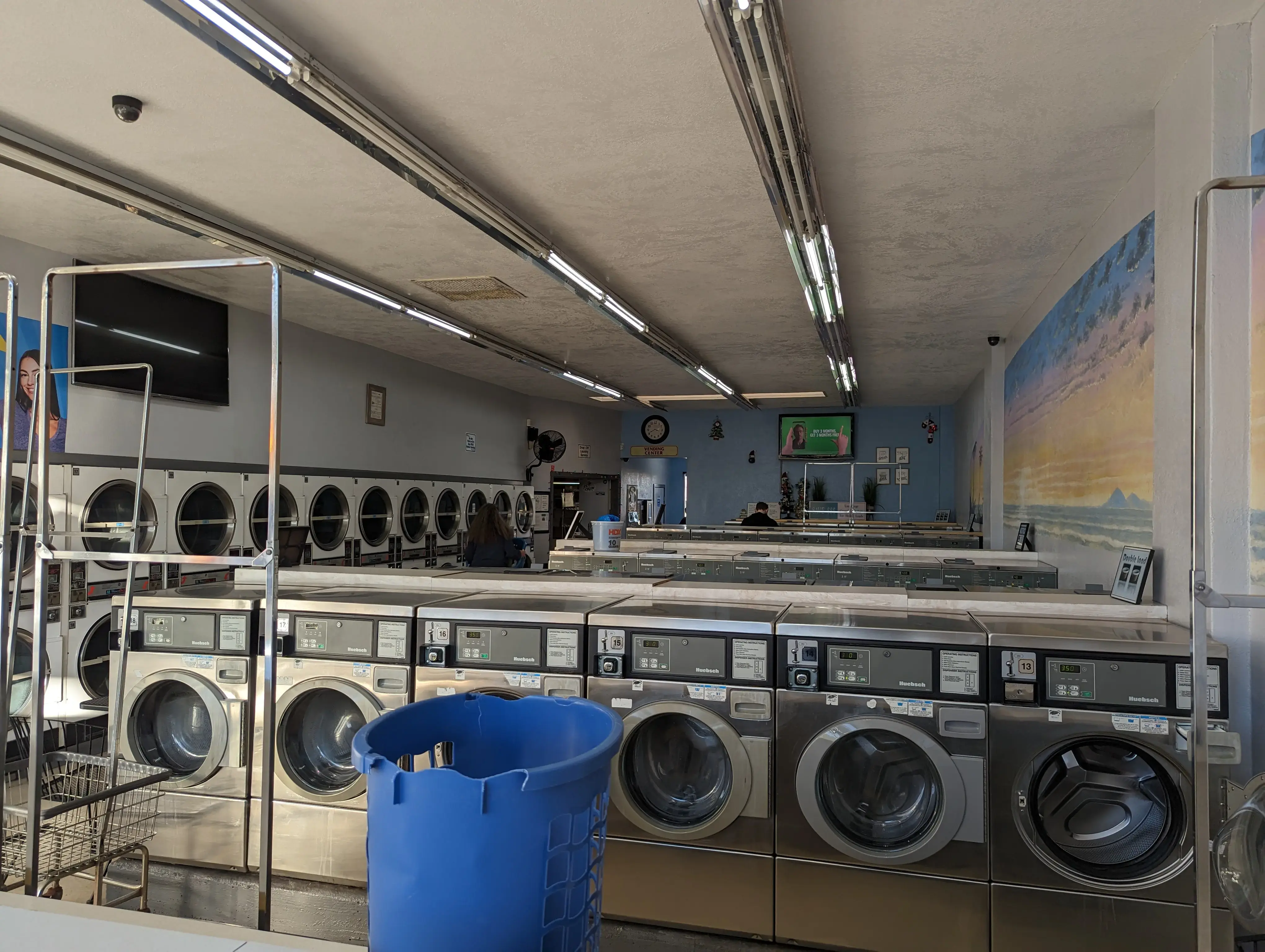Park Boulevard Laundry & Dry Cleaners thumbnail 5