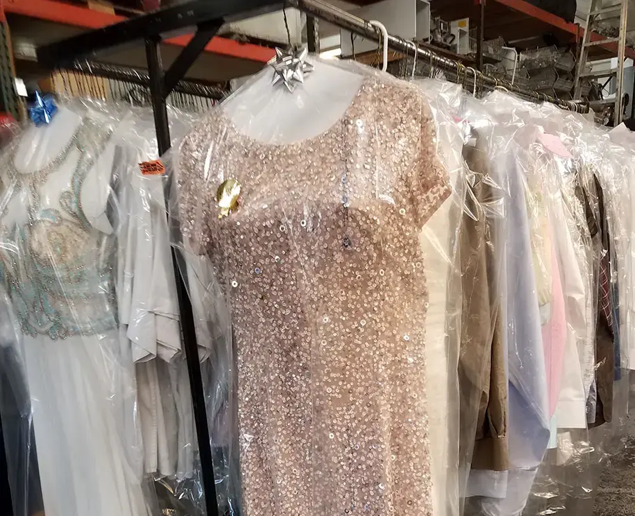 Park Boulevard Laundry & Dry Cleaners - Image 9