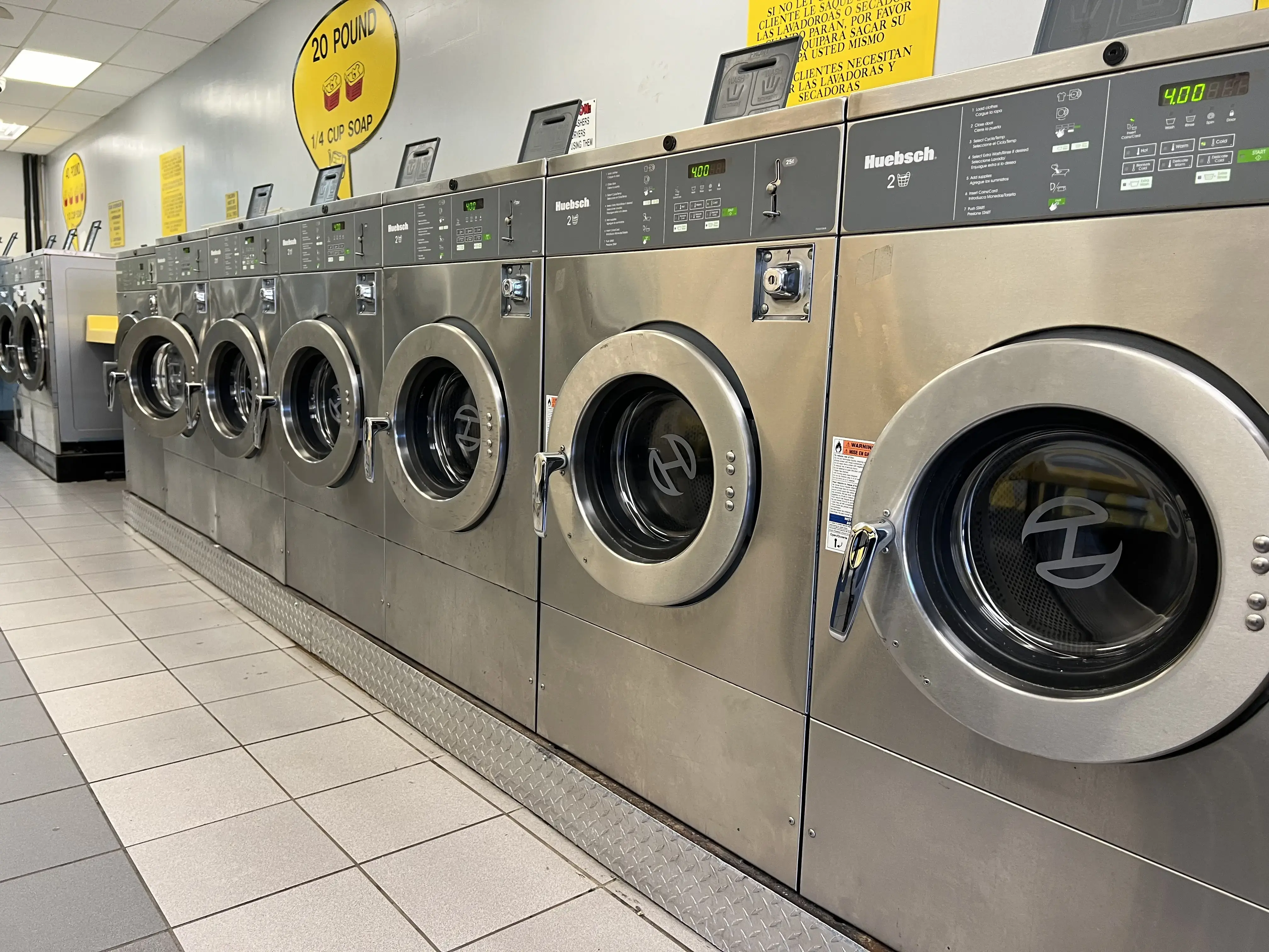 Park Laundromat - Image 2