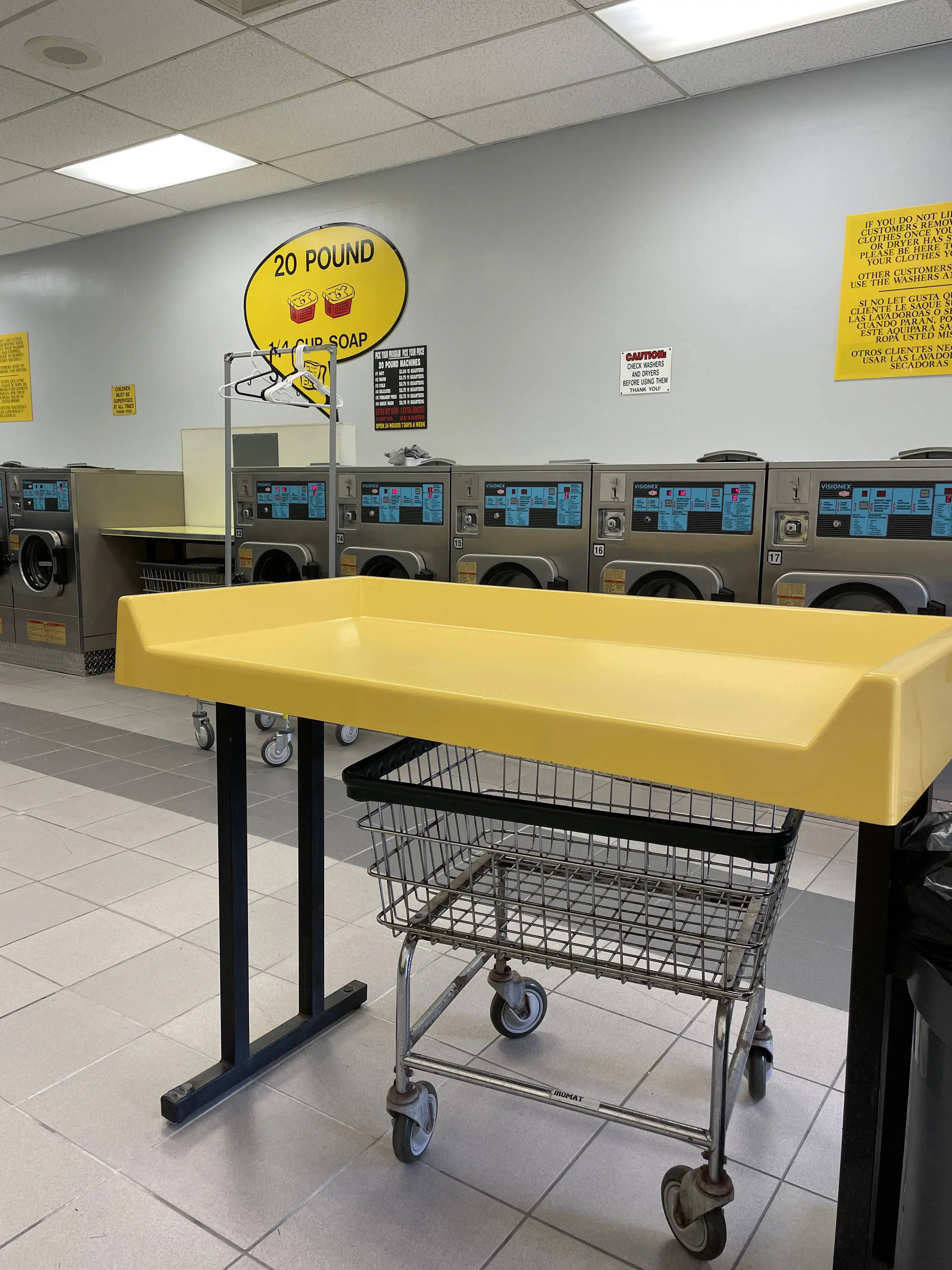 Park Laundromat - Image 15