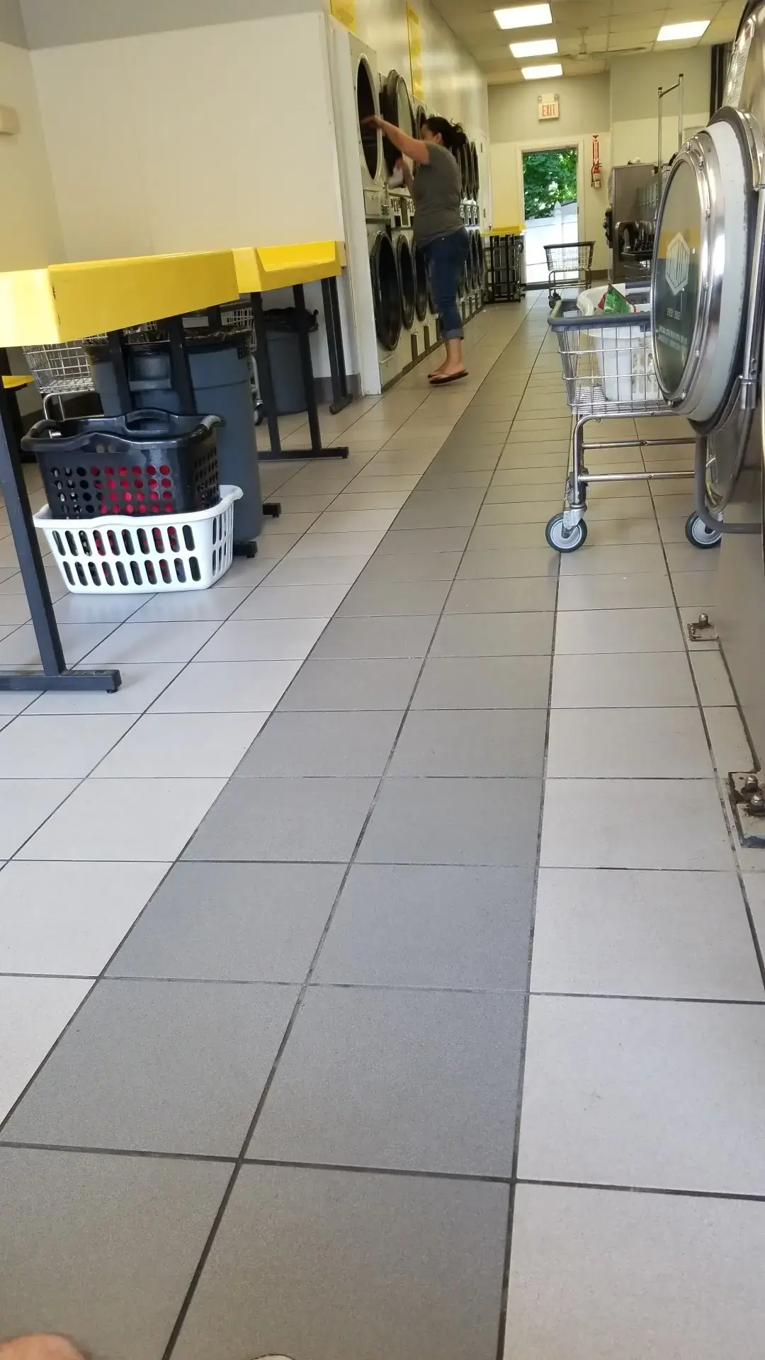 Park Laundromat thumbnail 8