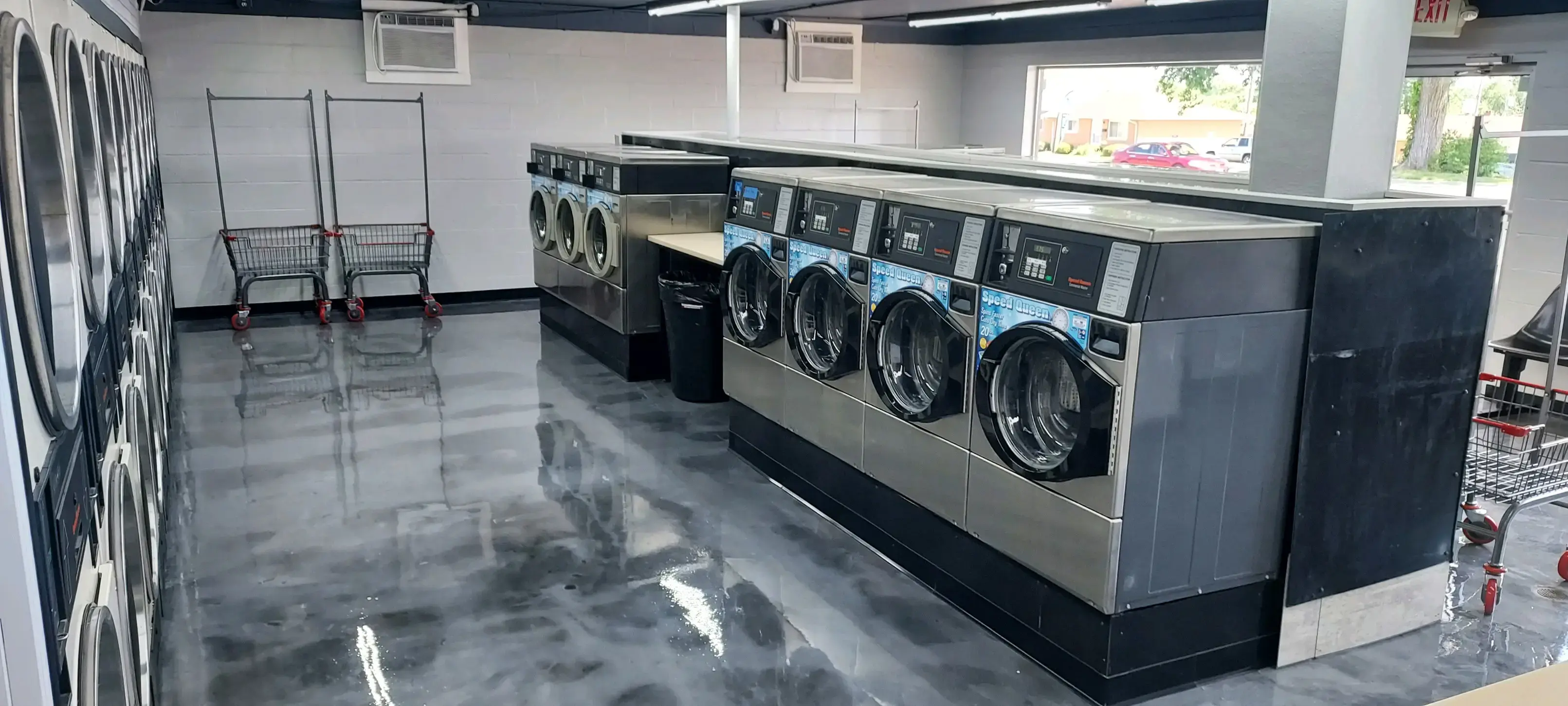 Park Layne Coin Laundry - Image 6