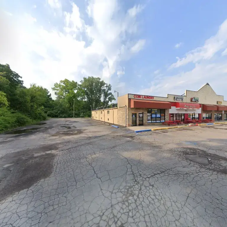 Park Side Laundromat - Image 16