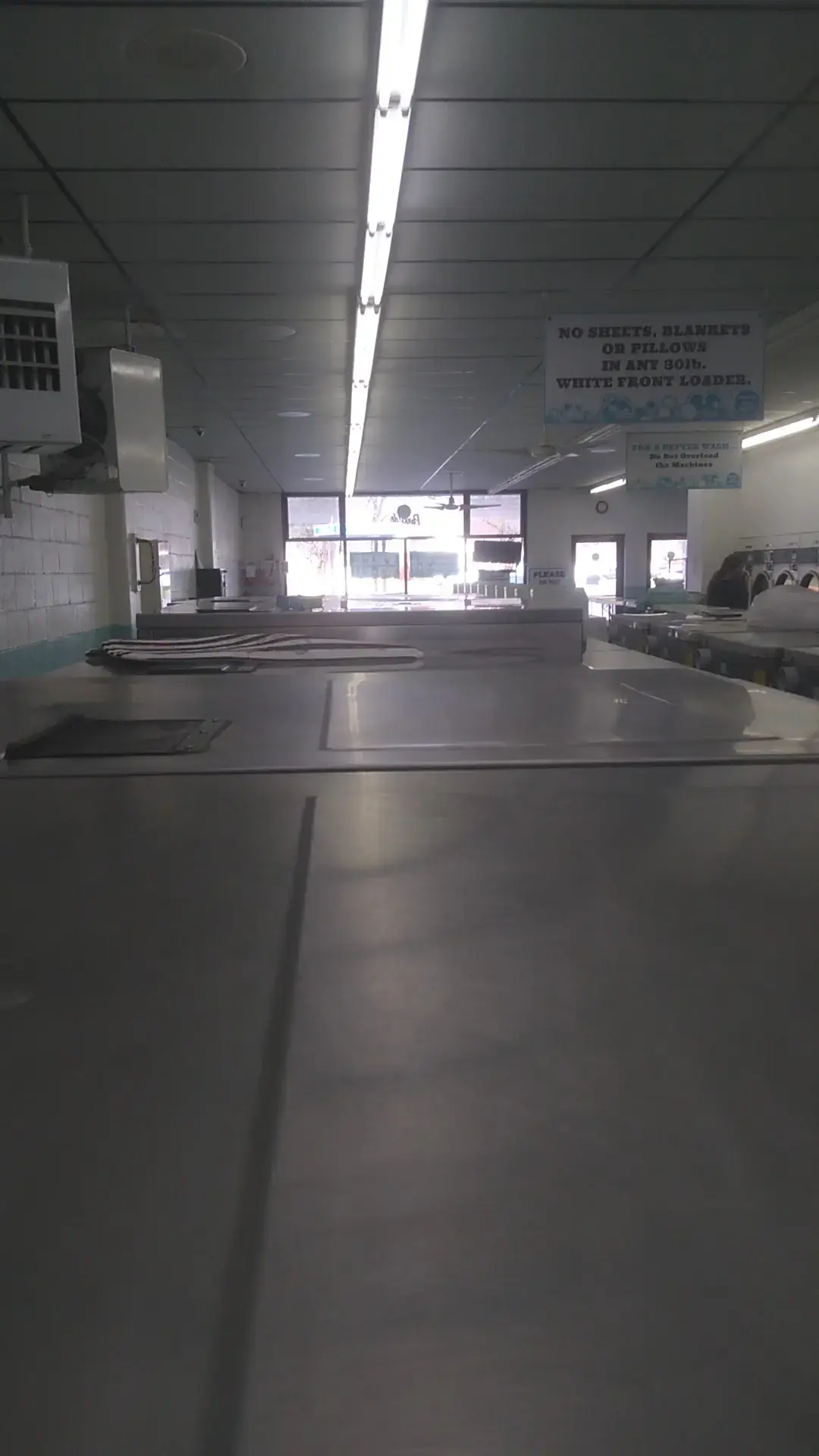 Park Side Laundromat - Image 7