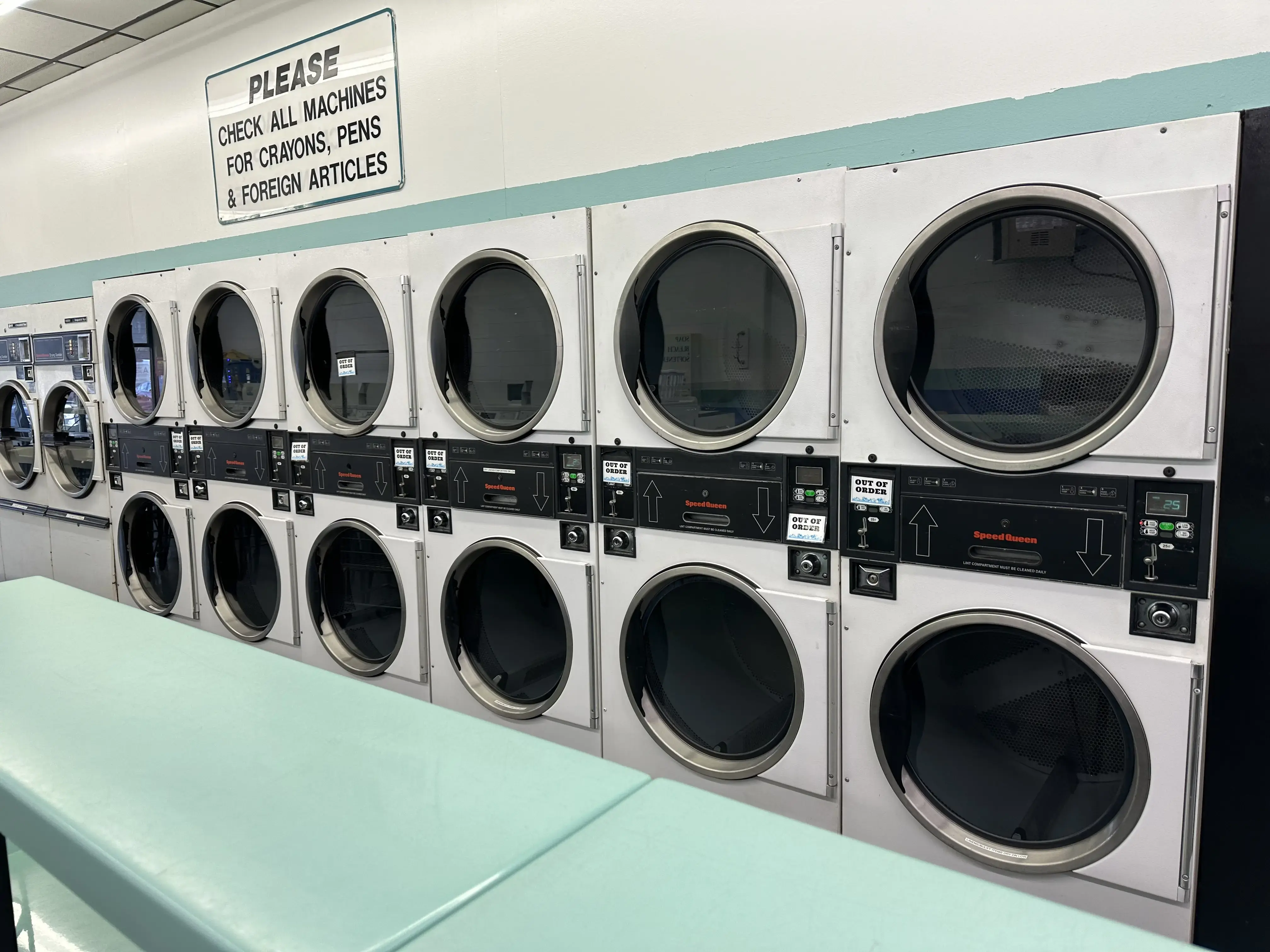 Park Side Laundromat - Image 11