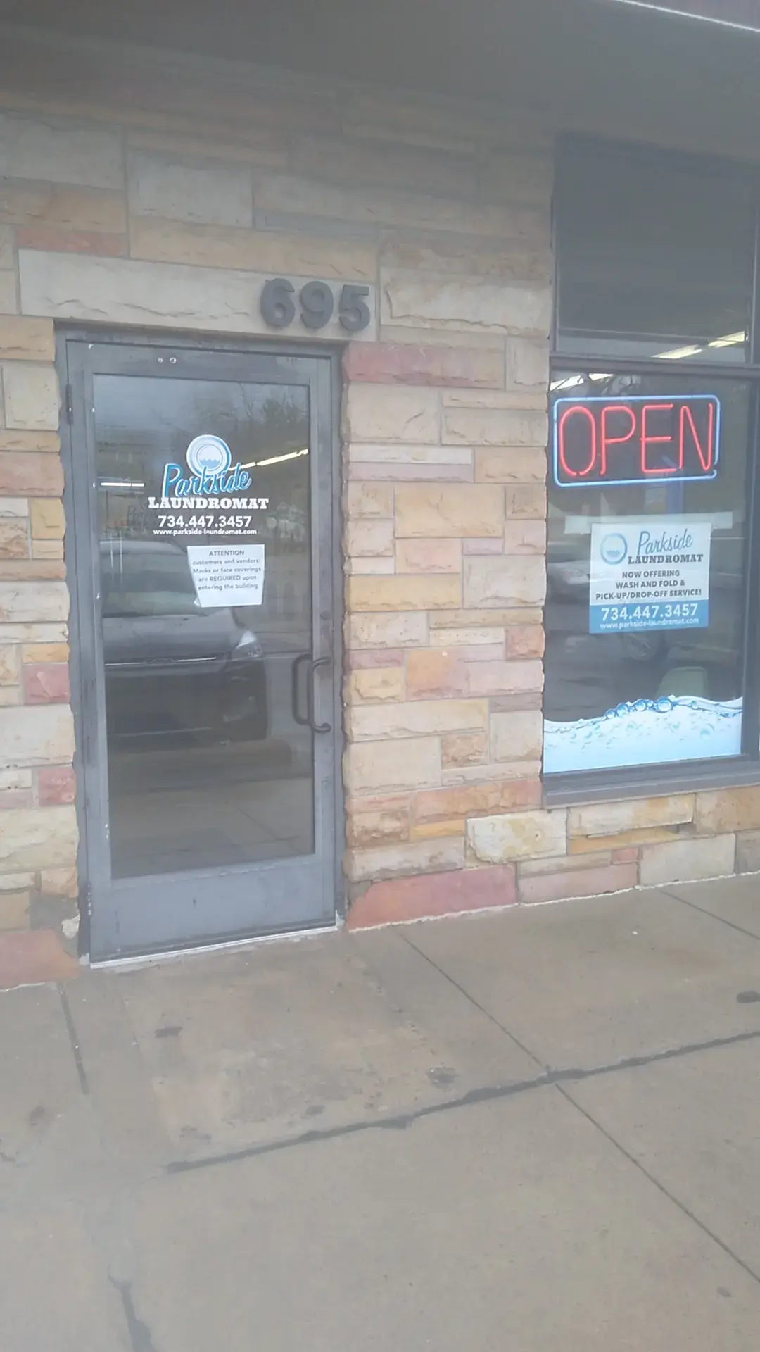 Park Side Laundromat - Image 5