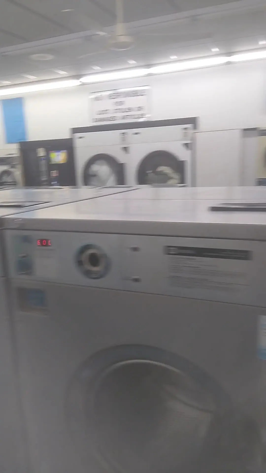 Park Side Laundromat thumbnail 9