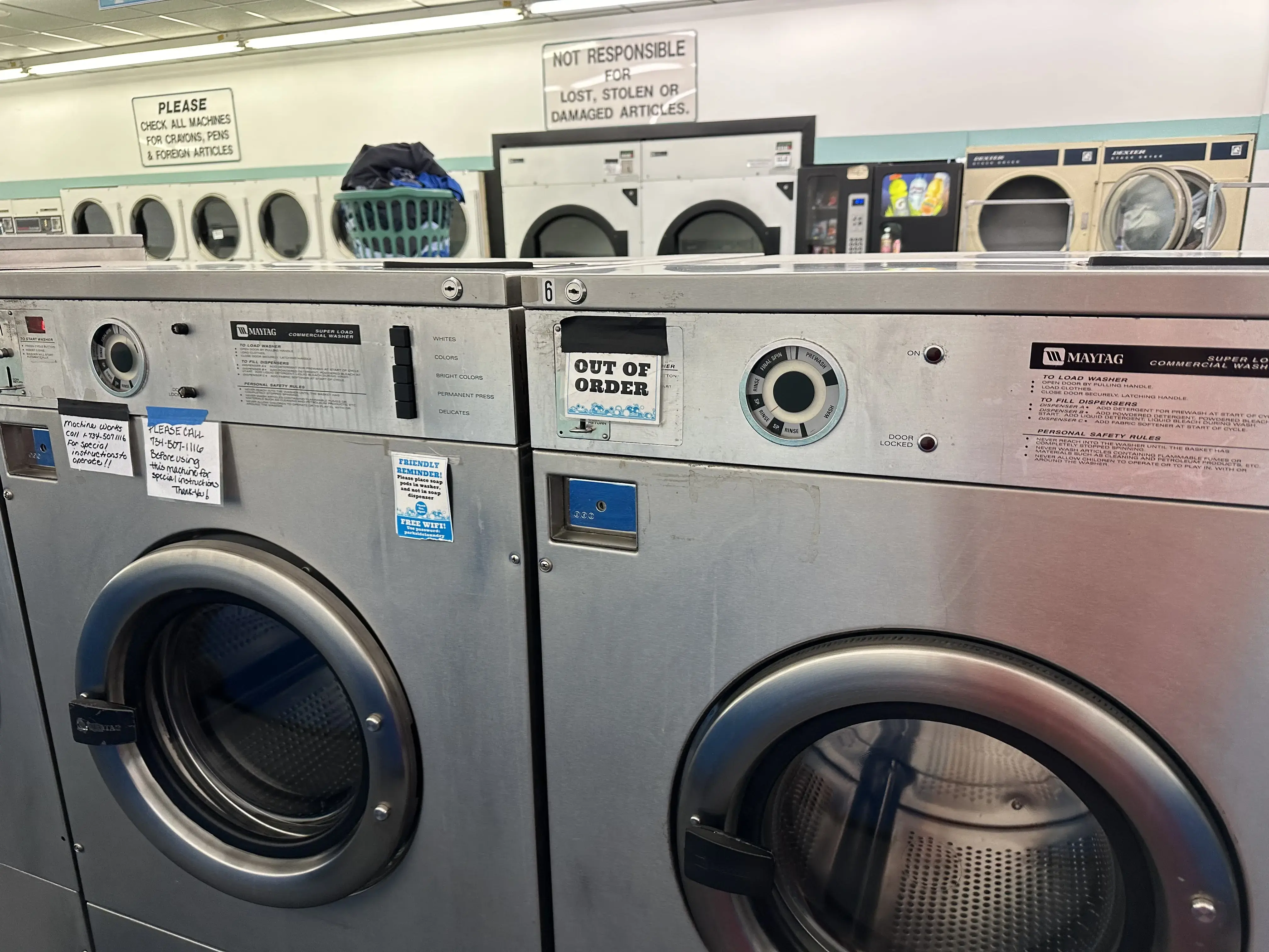 Park Side Laundromat thumbnail 13