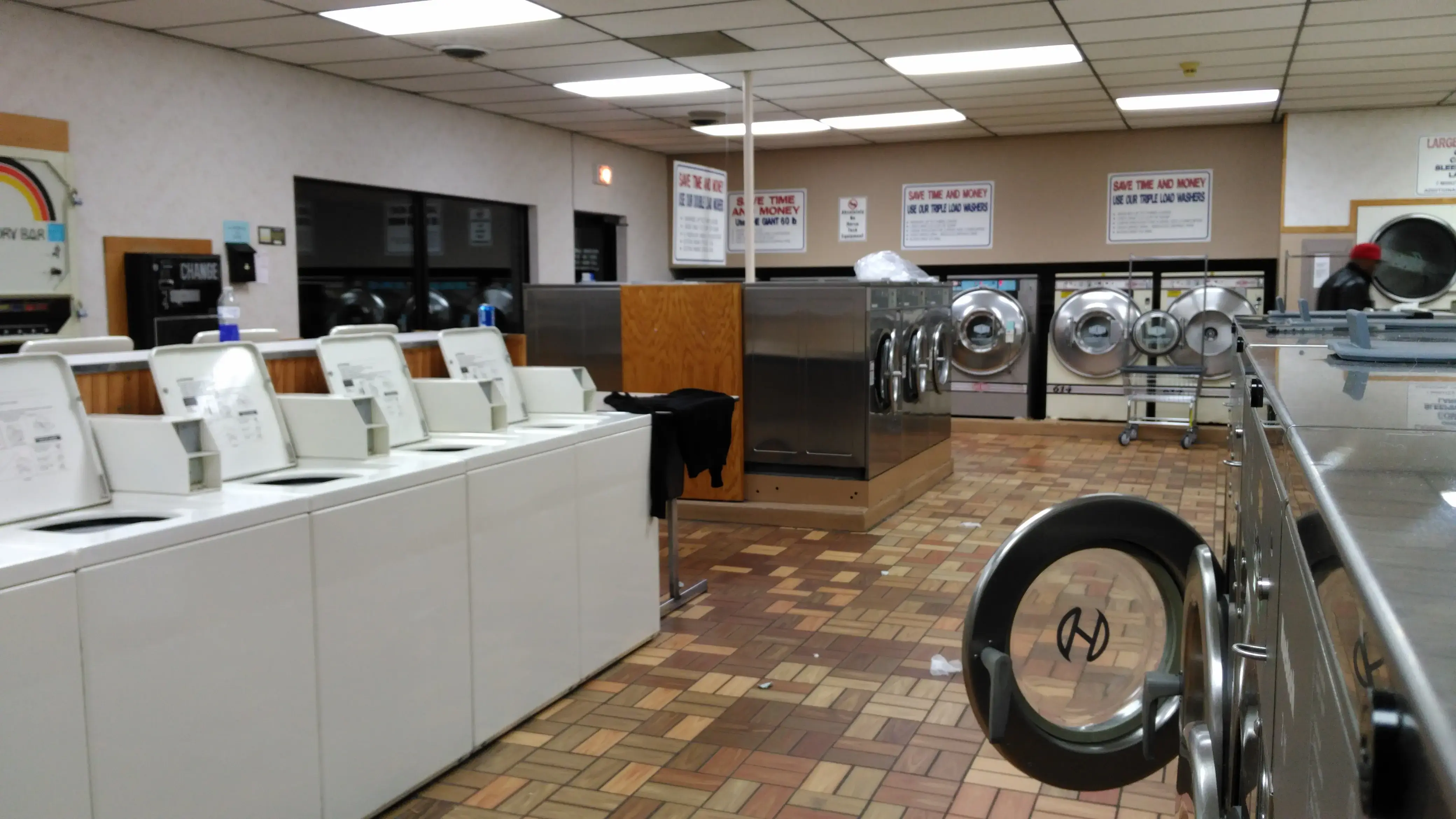 Parktowne Speed Queen Laundry thumbnail 10