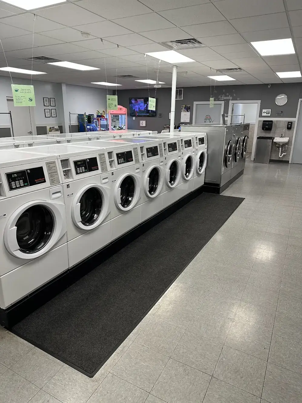 Parkview Laundry thumbnail 8