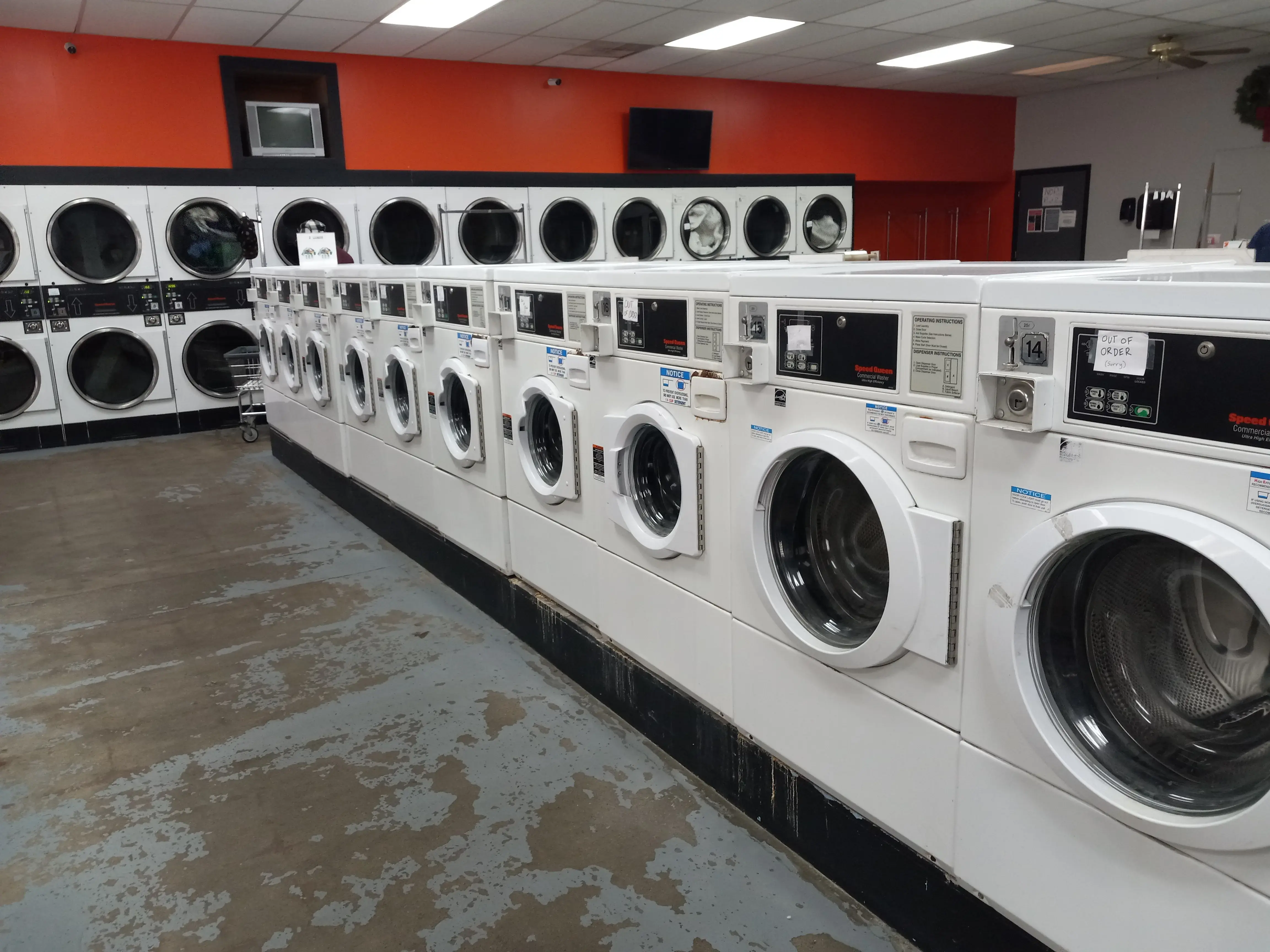 Parkway Coin Laundry thumbnail 1