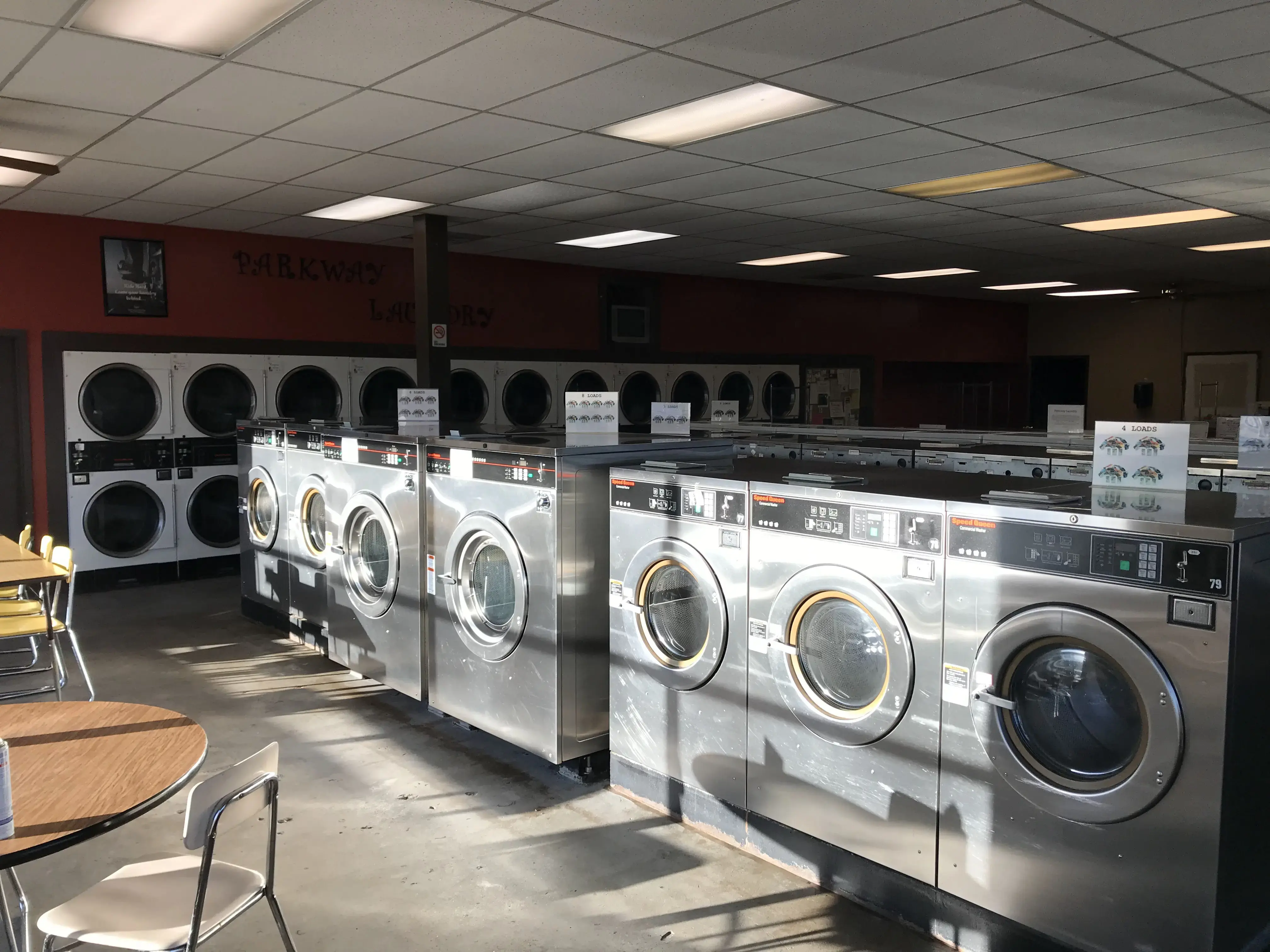 Parkway Coin Laundry - Image 12
