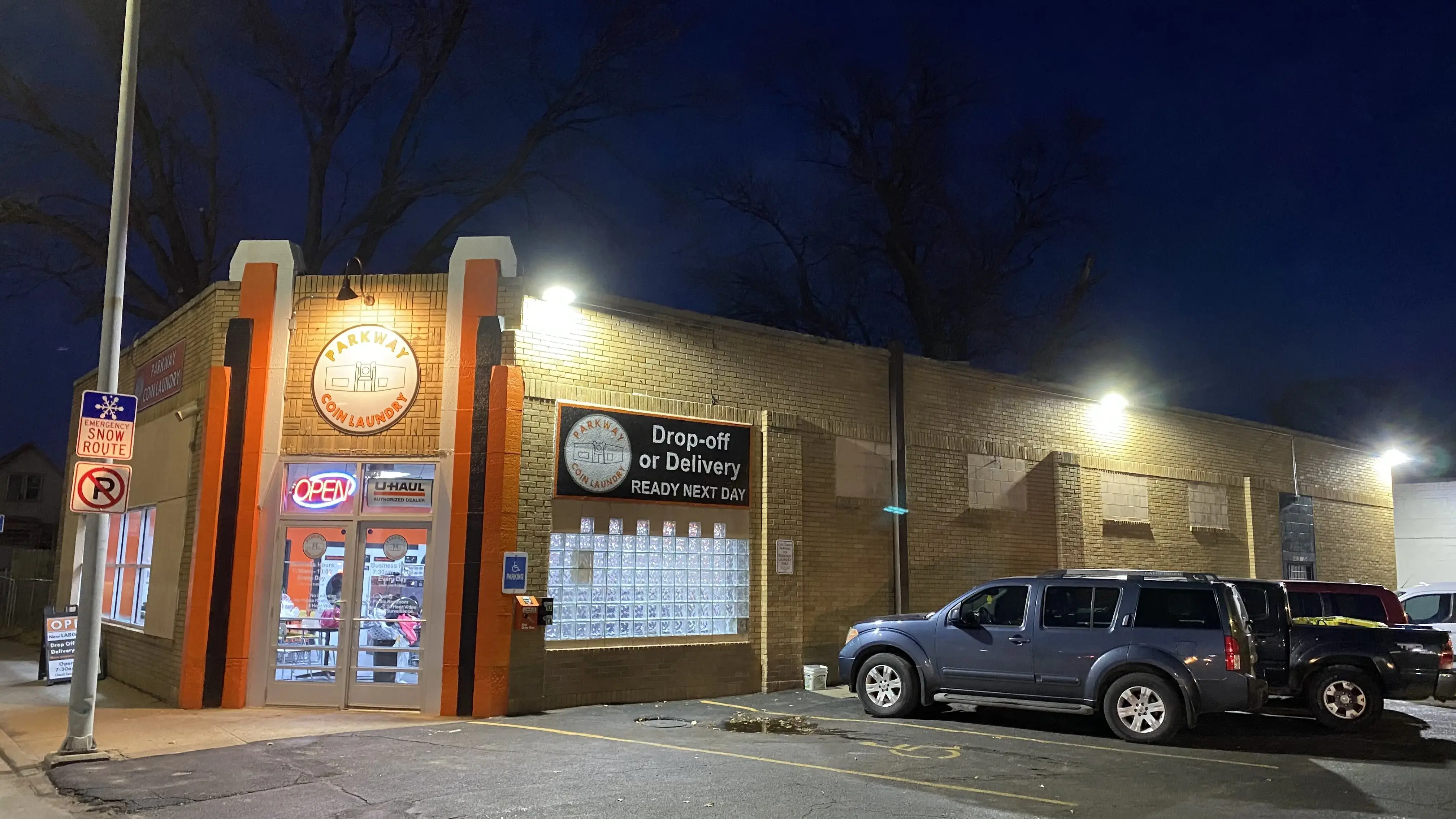 Parkway Coin Laundry - Image 9