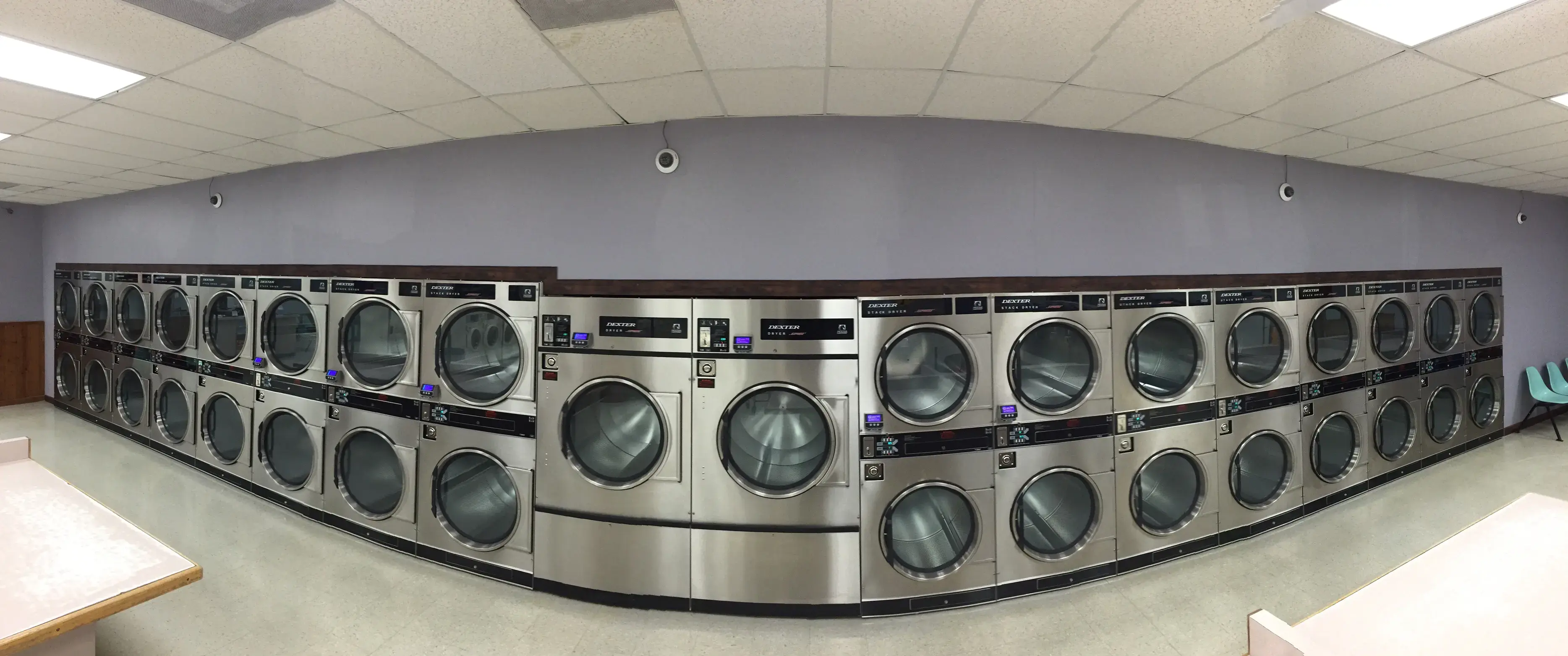 Parkway Laundromat - Image 12