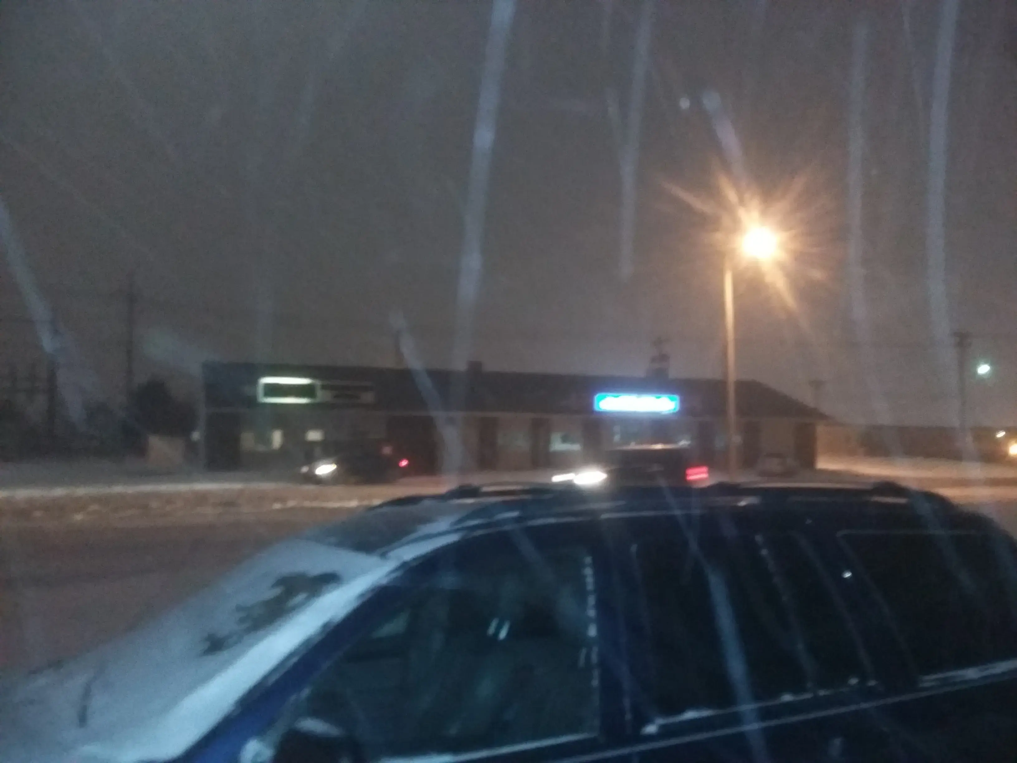 Parkway Laundromat - Image 17