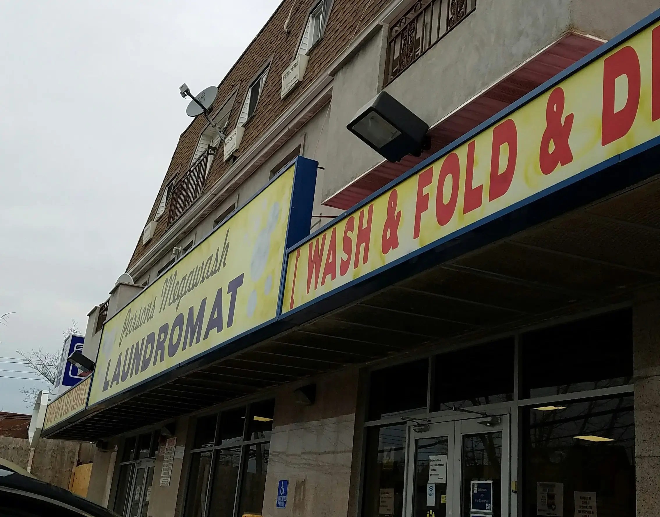 Parsons MegaWash Laundromat - Image 5