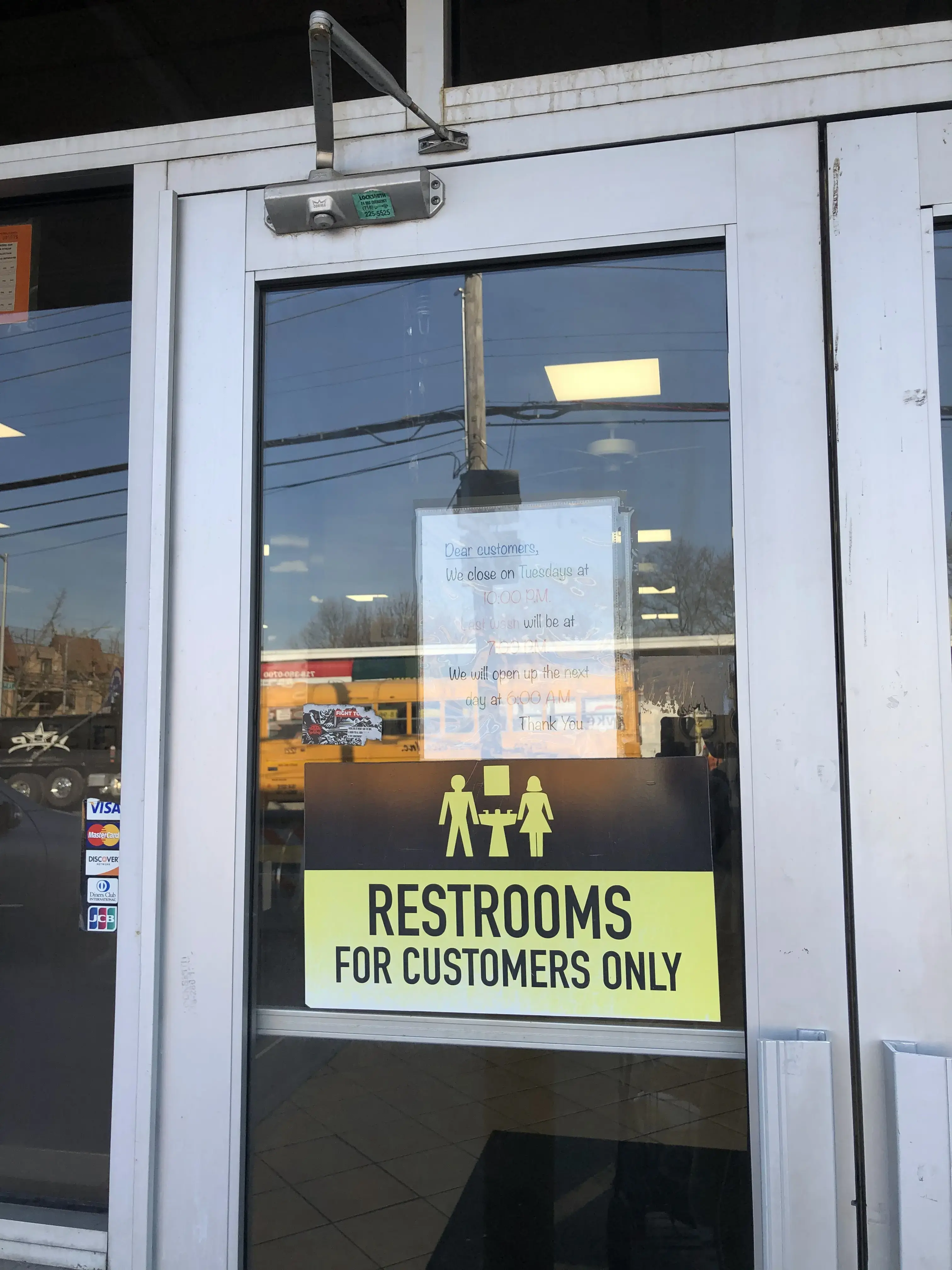 Parsons MegaWash Laundromat - Image 7