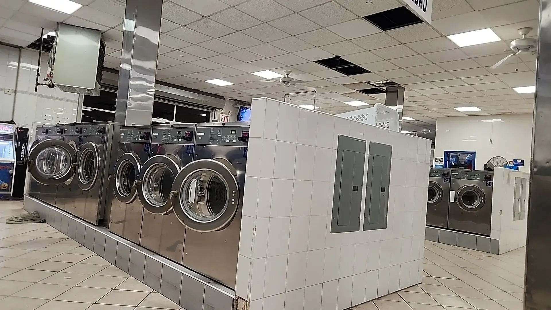 Parsons MegaWash Laundromat - Image 16