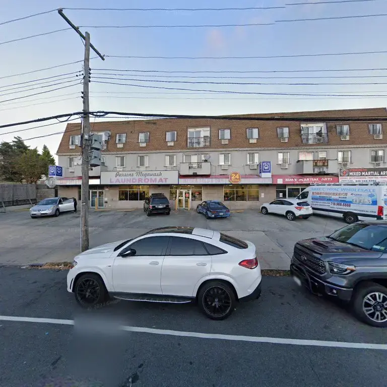 Parsons MegaWash Laundromat - Image 19