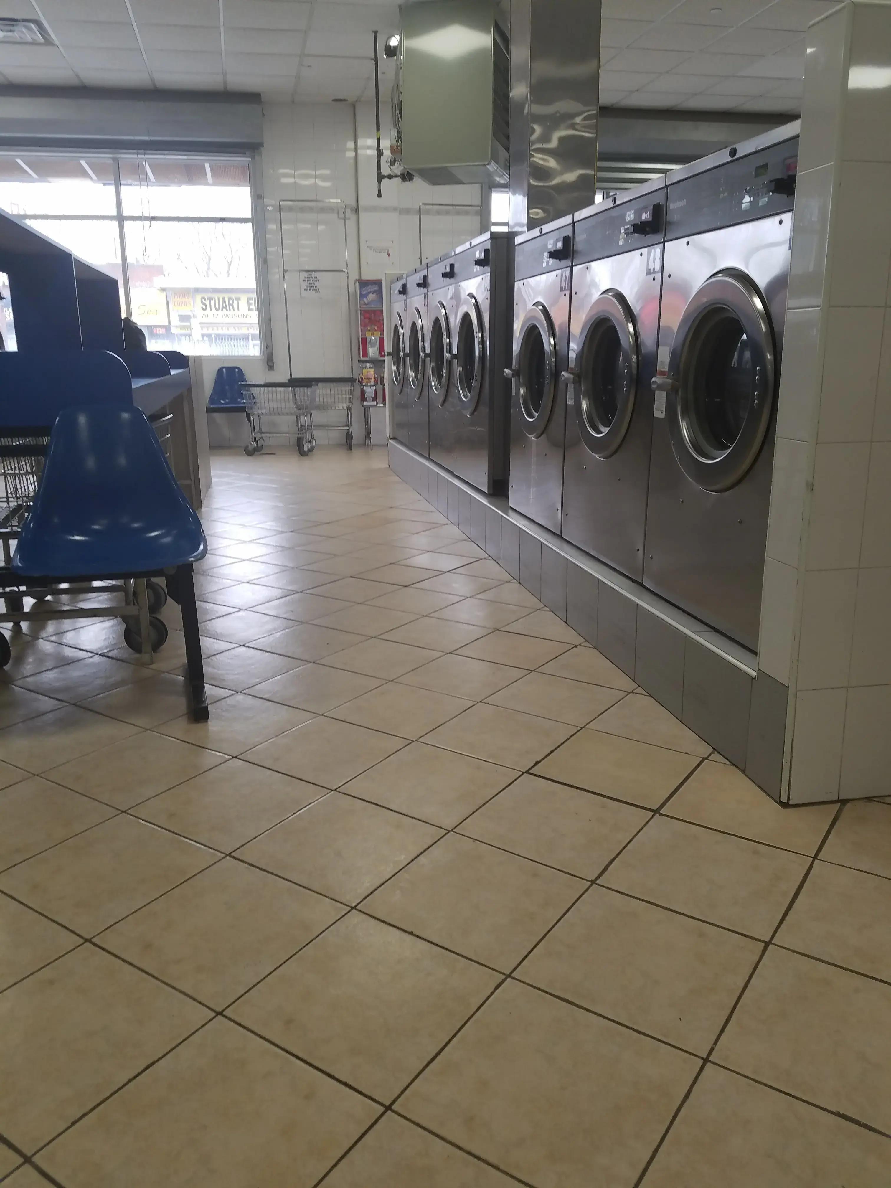 Parsons MegaWash Laundromat - Image 18