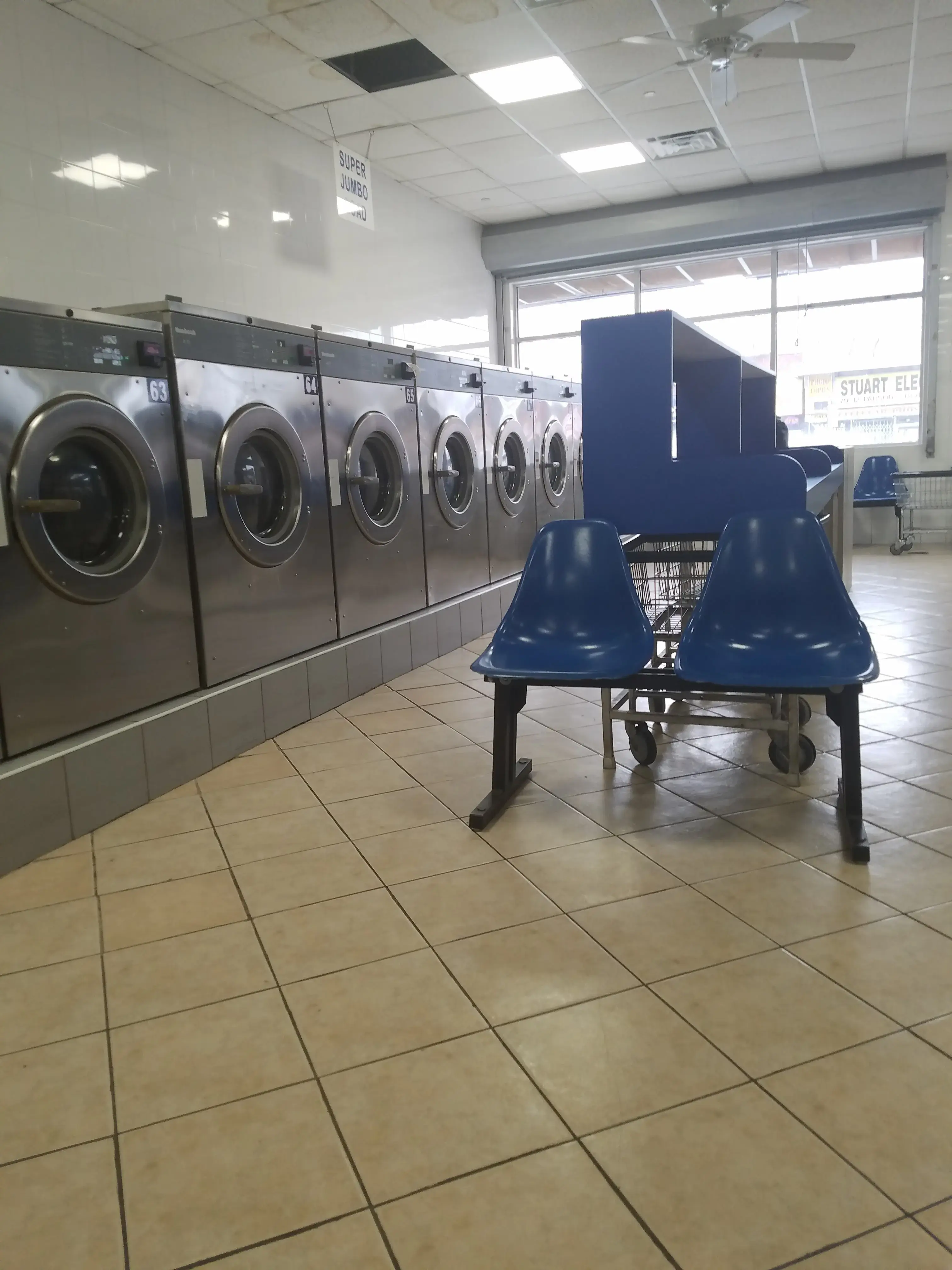 Parsons MegaWash Laundromat thumbnail 17
