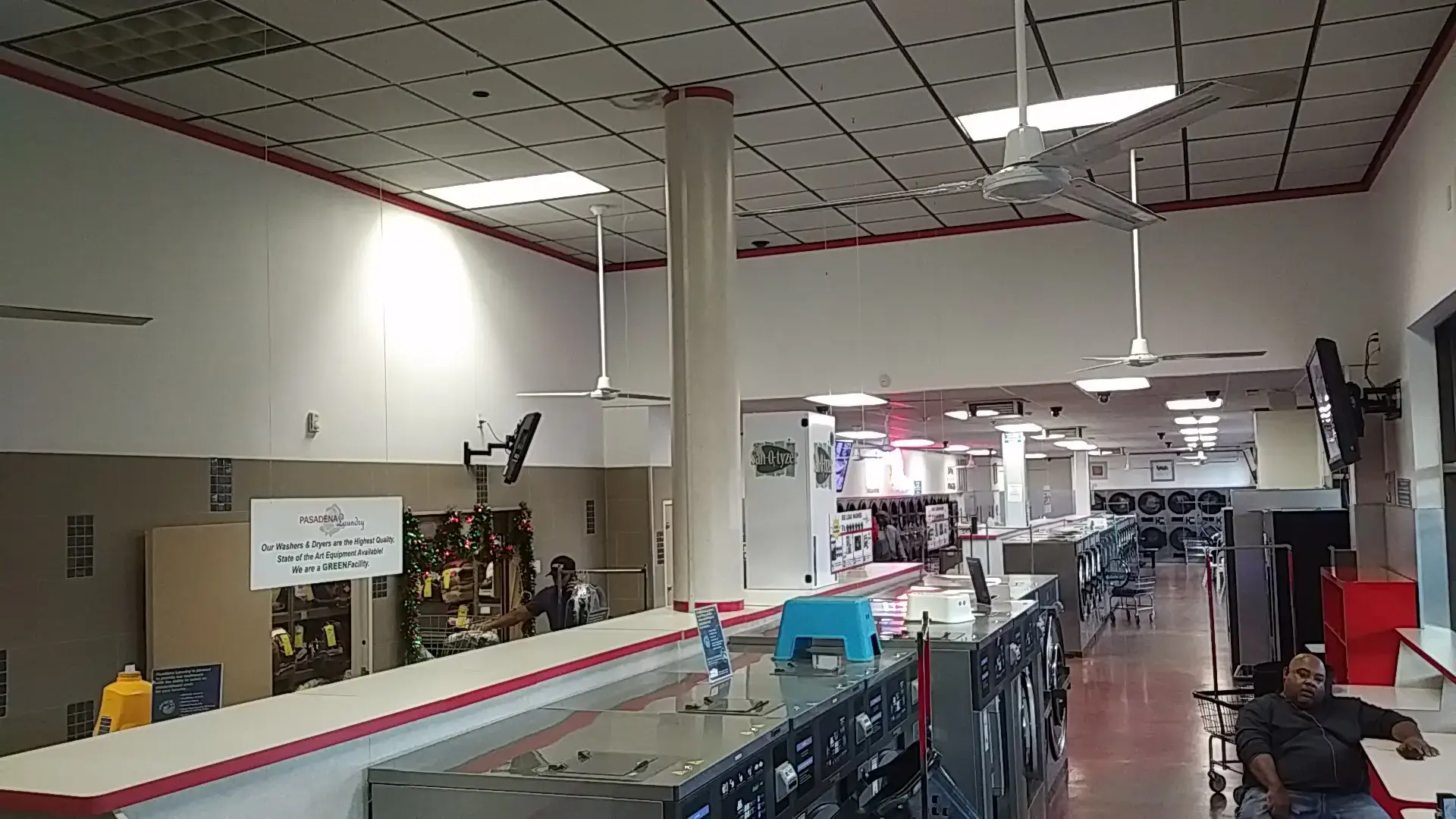 Pasadena Laundry thumbnail 14