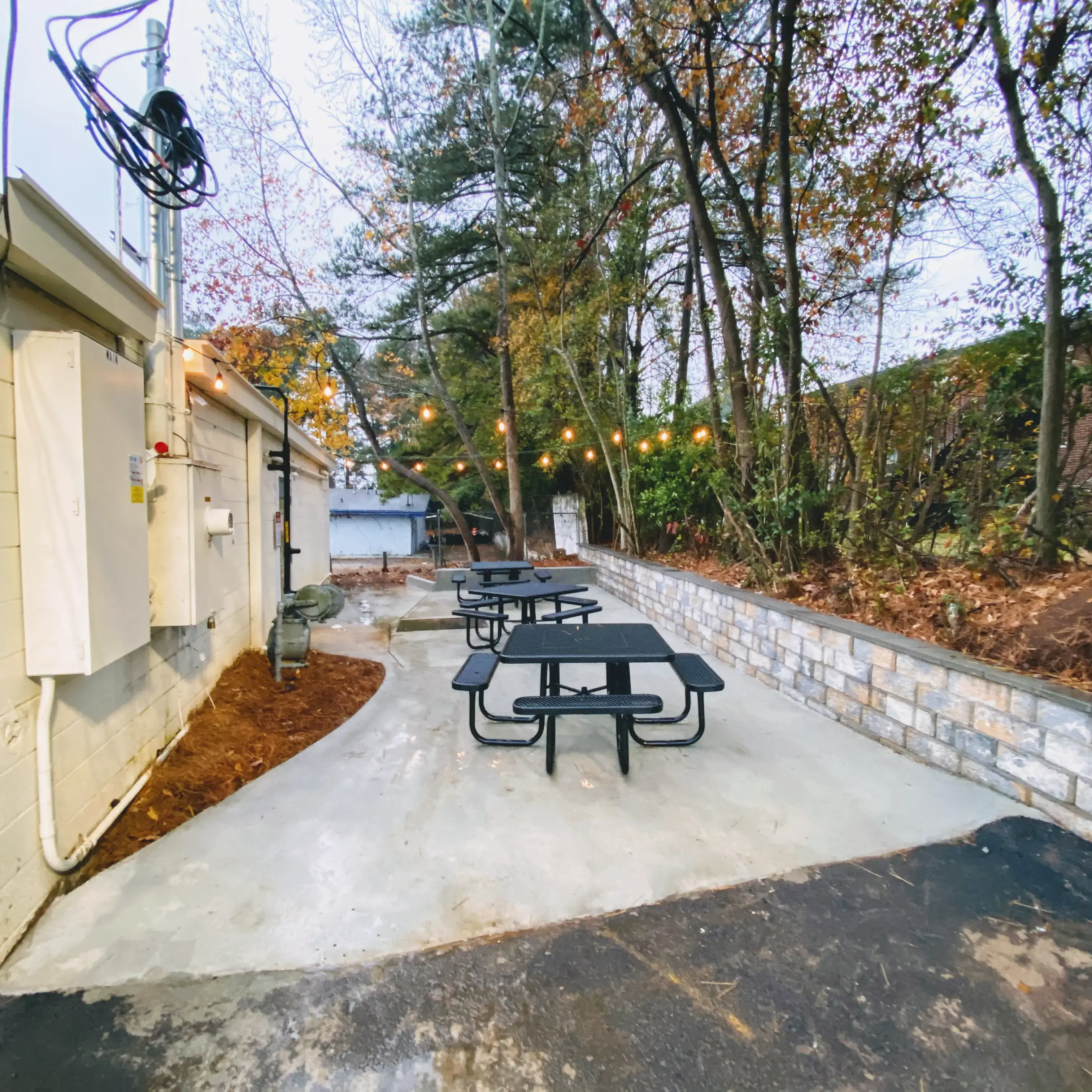 Patio Laundry - Image 8