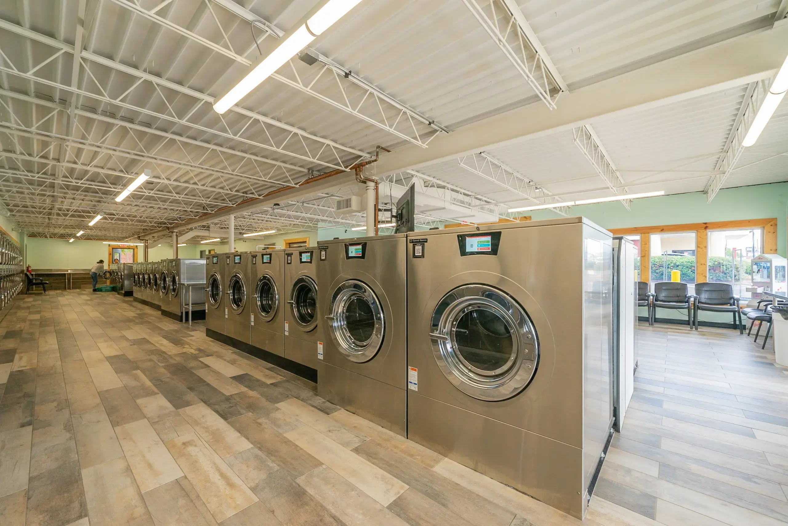 Patio Laundry - Image 1