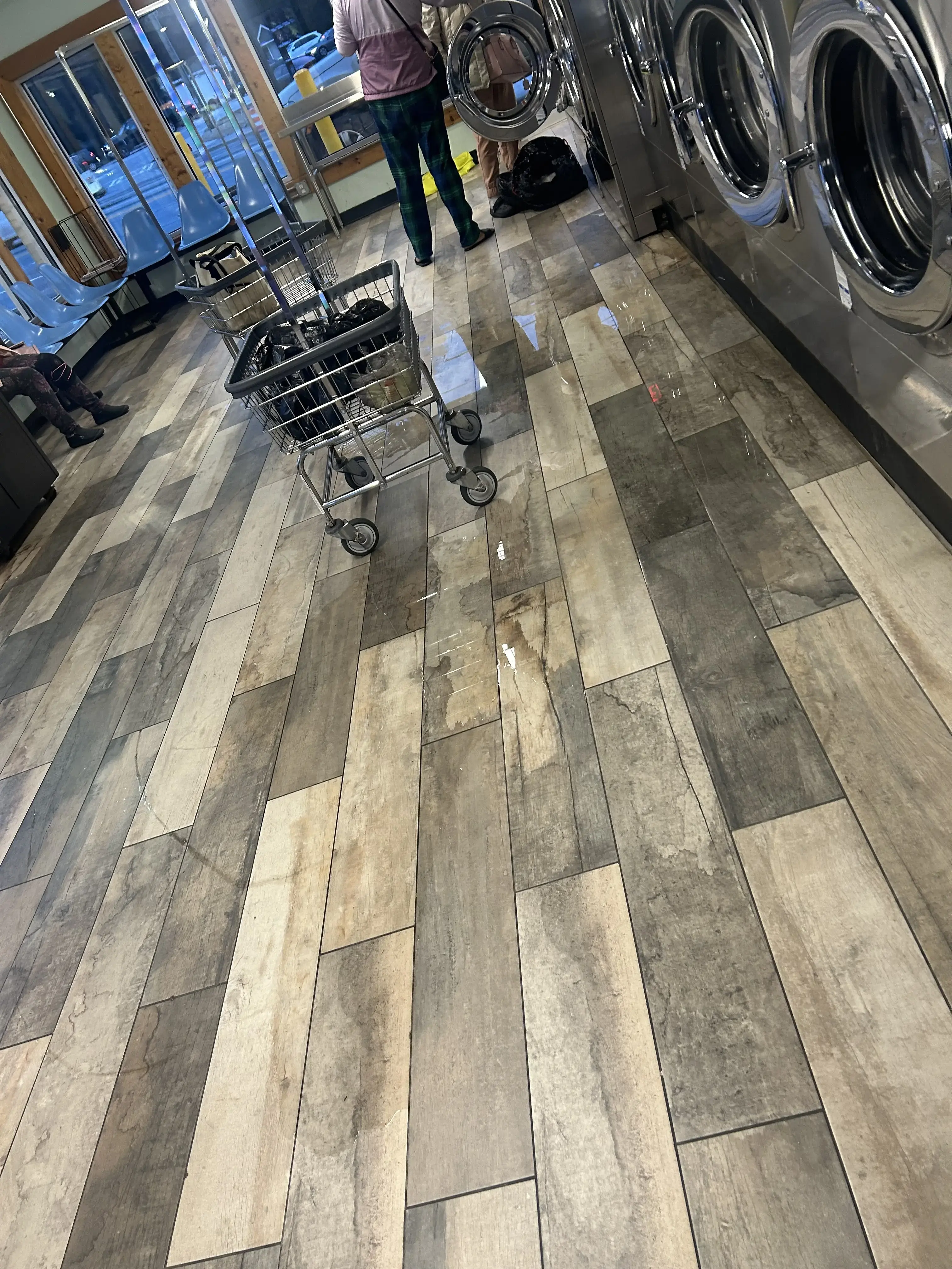 Patio Laundry - Image 17