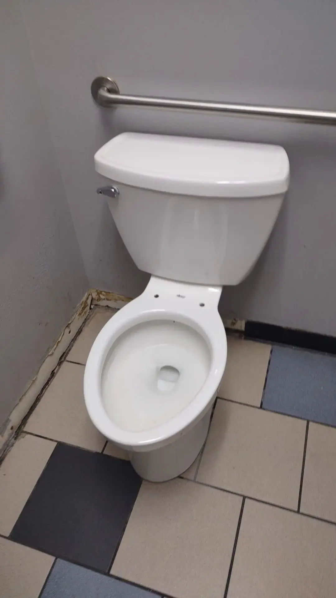 Patio Laundry - Image 17