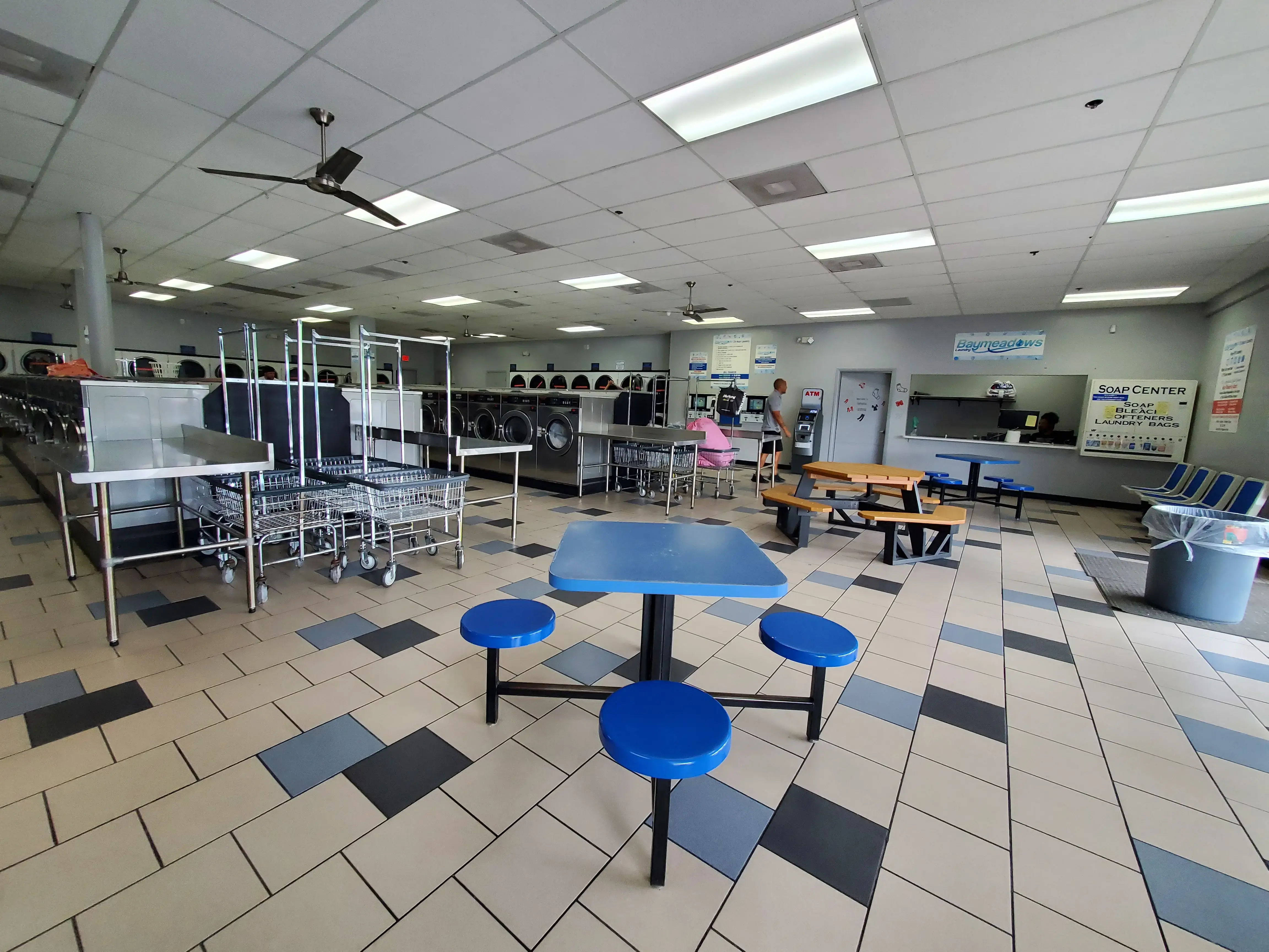 Patio Laundry - Image 2