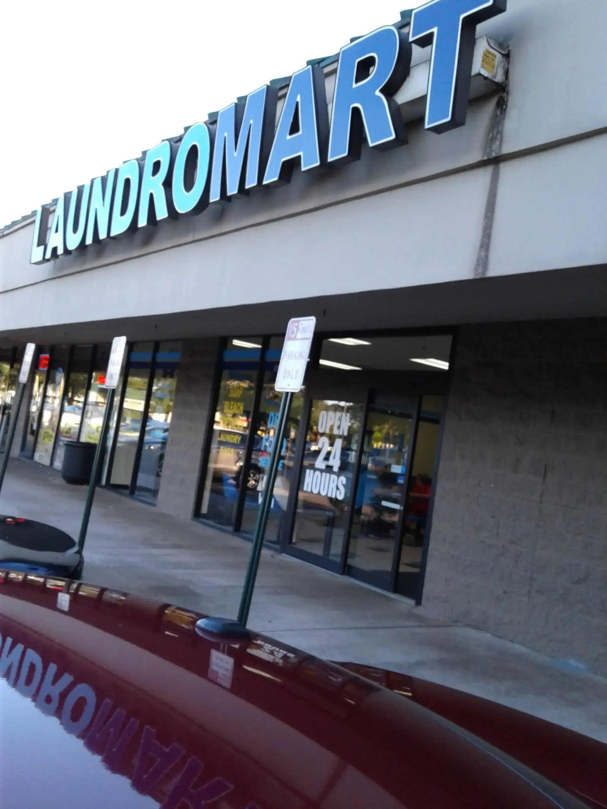 Patio Laundry thumbnail 9