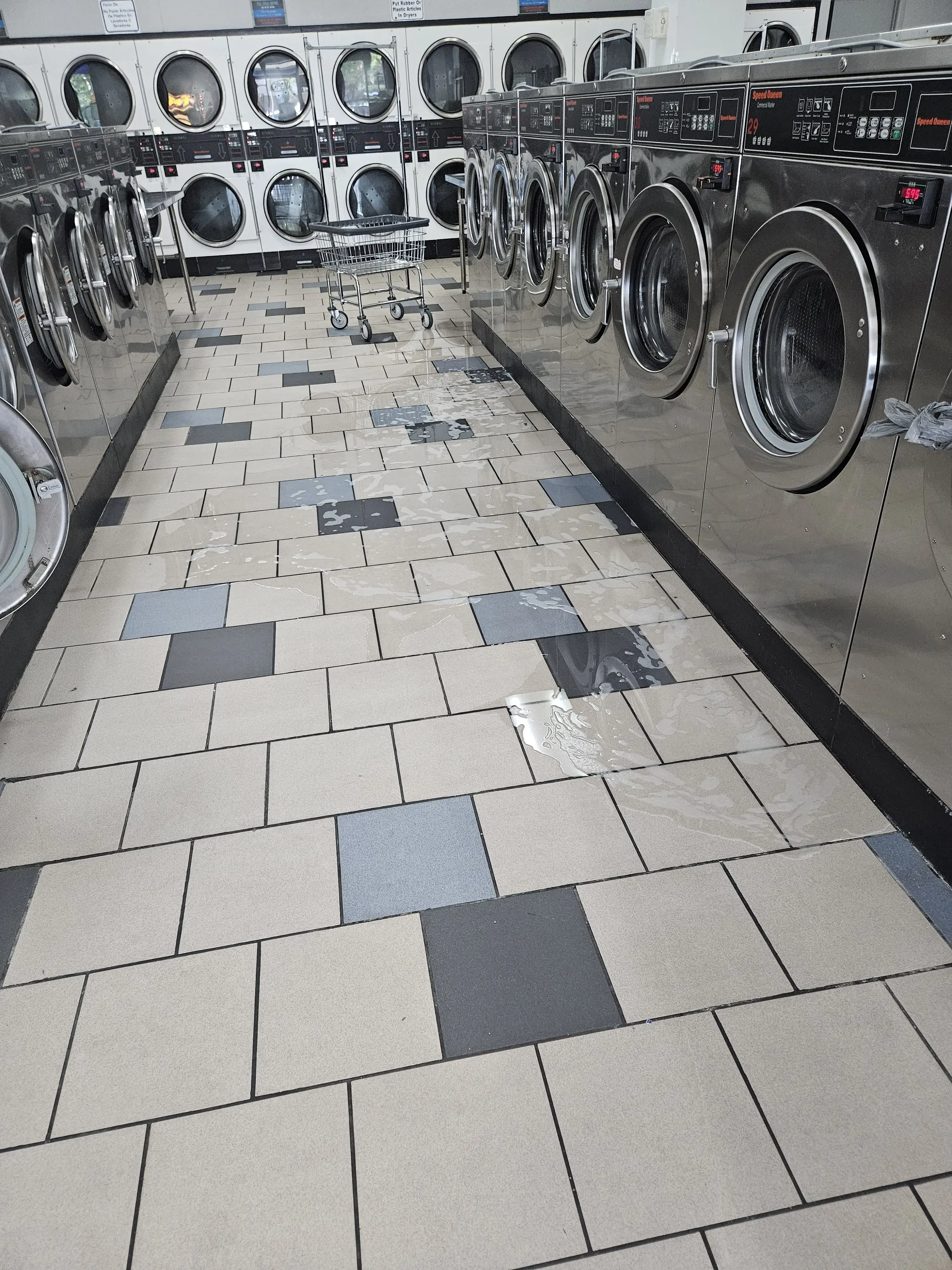 Patio Laundry thumbnail 5