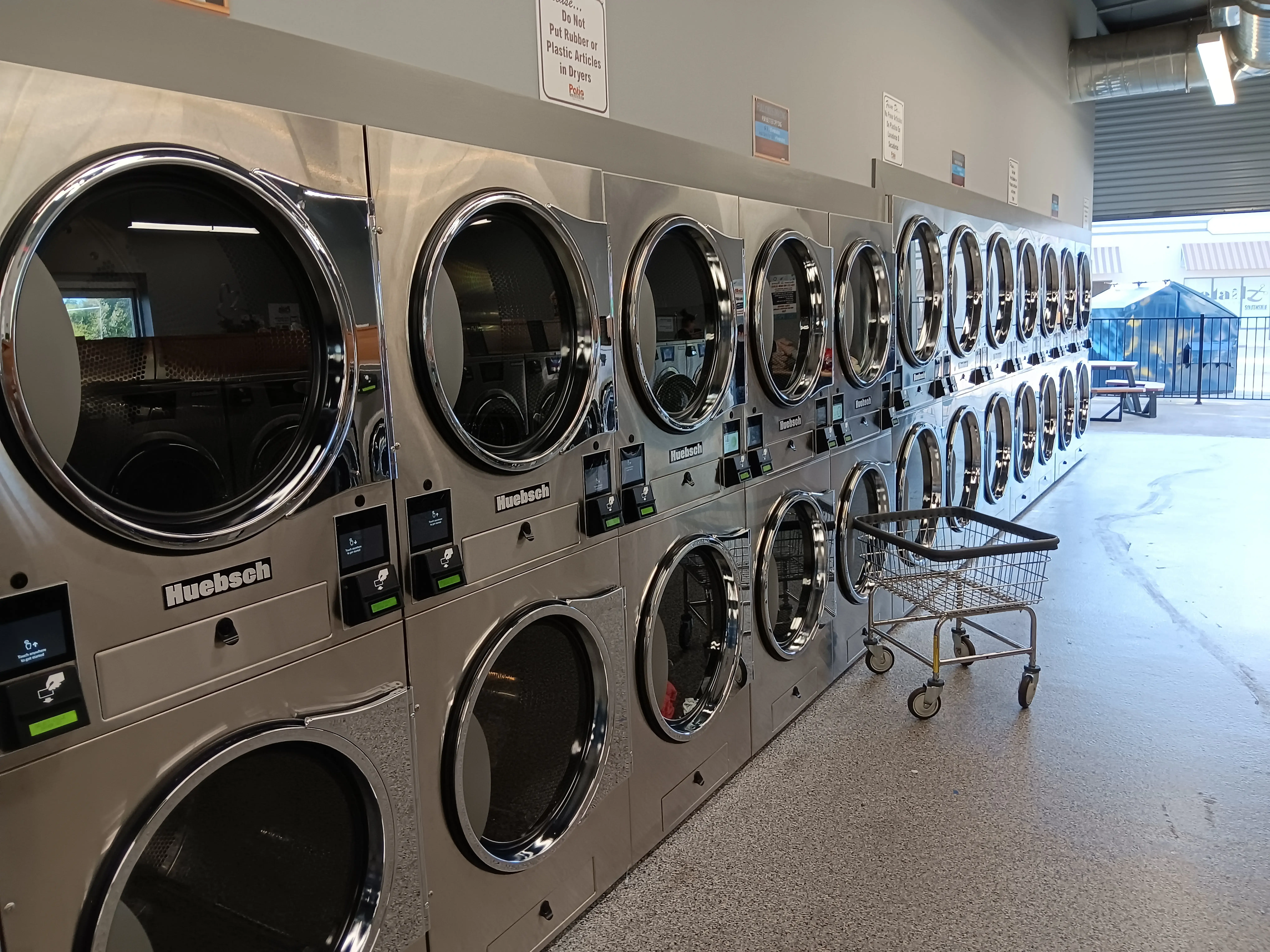 Patio Laundry Jax - Image 3