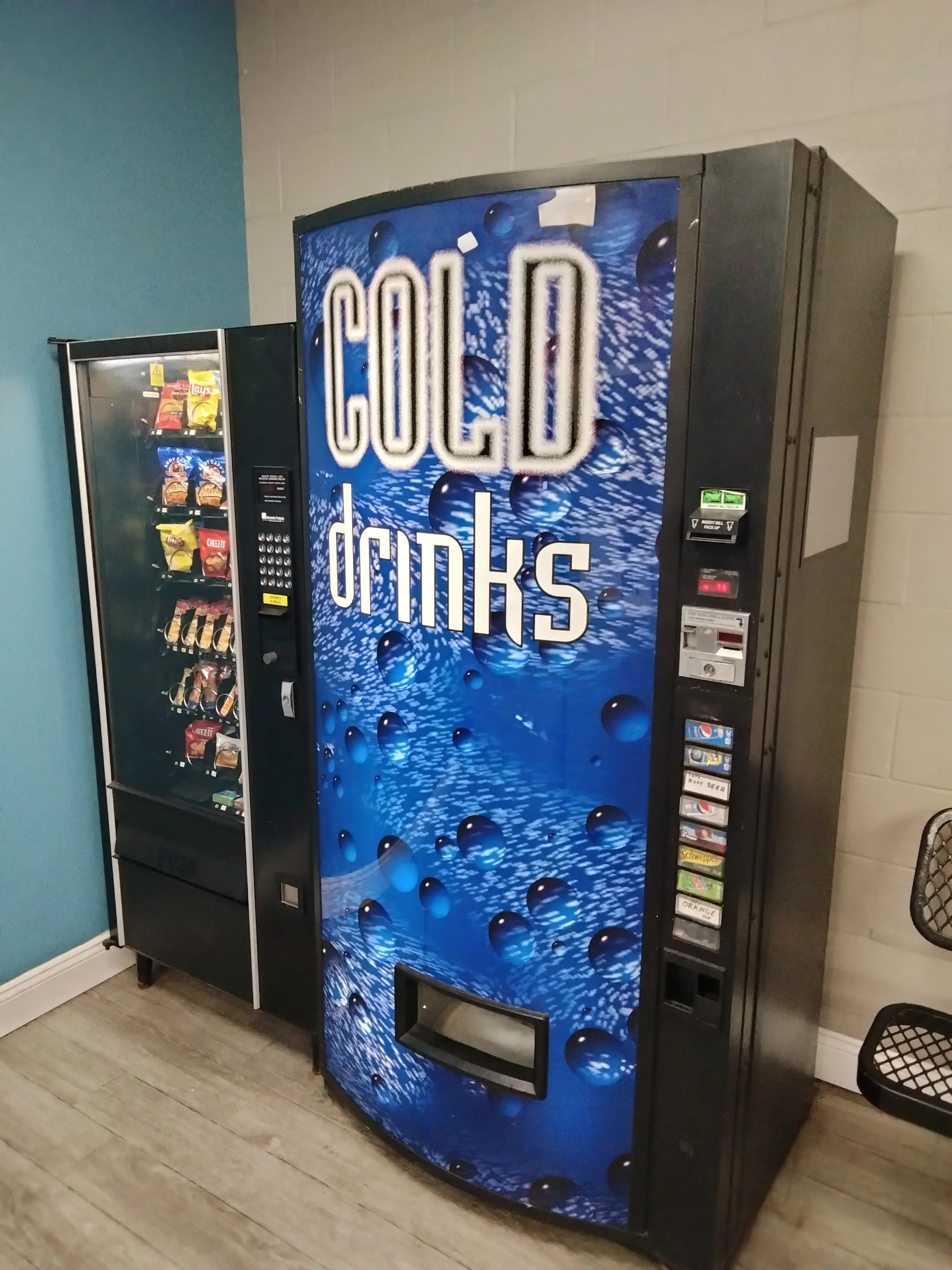 Payne Ave Laundromat thumbnail 10