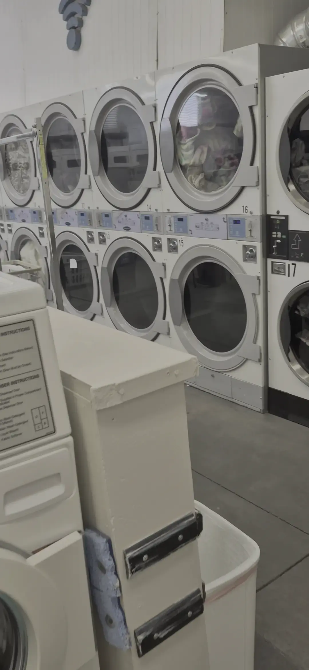 Payson Drive Laundromat - Image 6