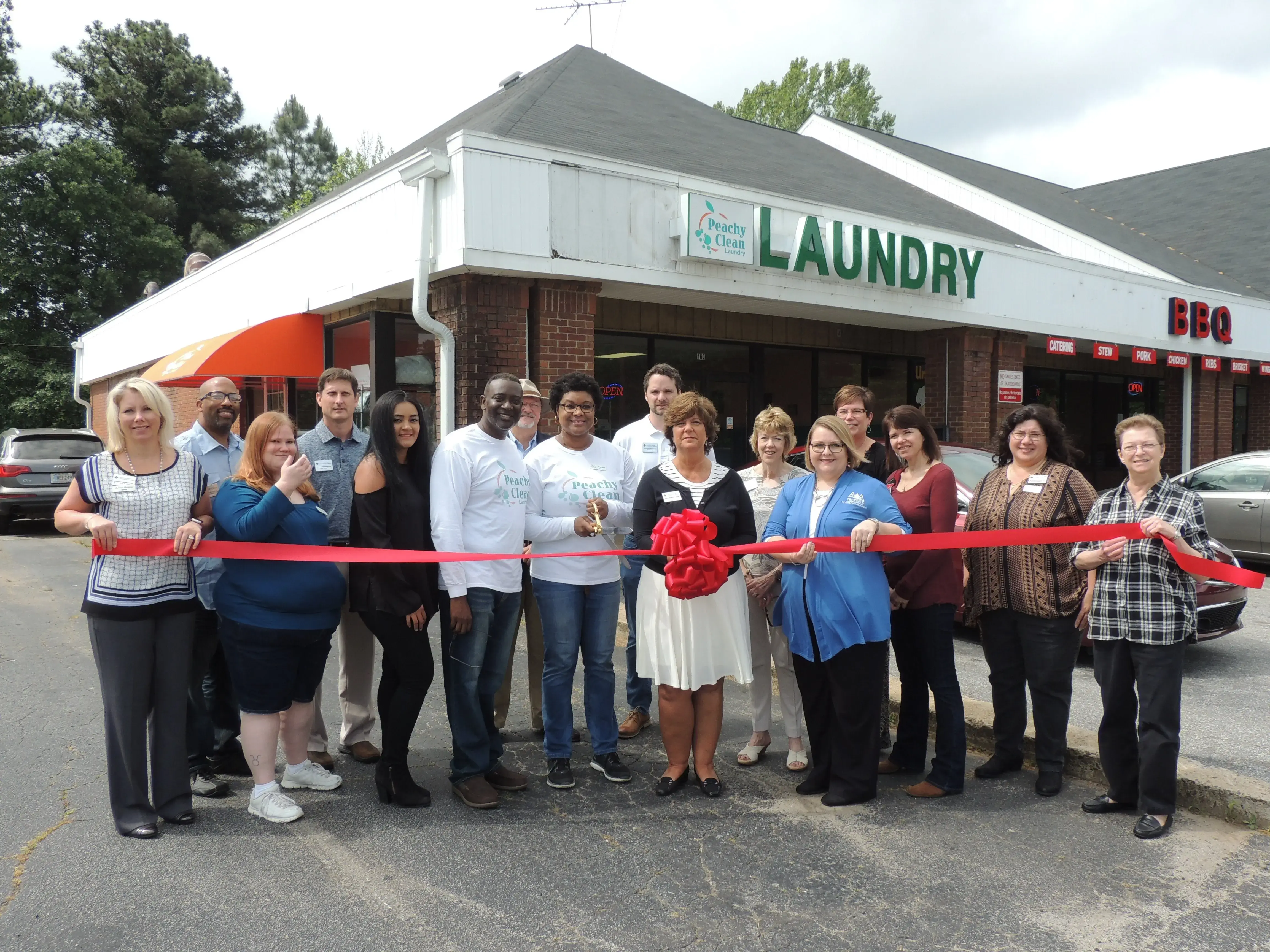 Peachy Clean Laundromat thumbnail 2