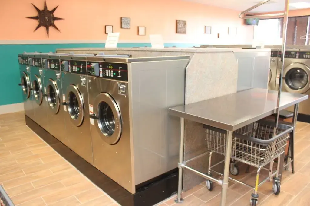 Peachy Clean Laundromat thumbnail 14
